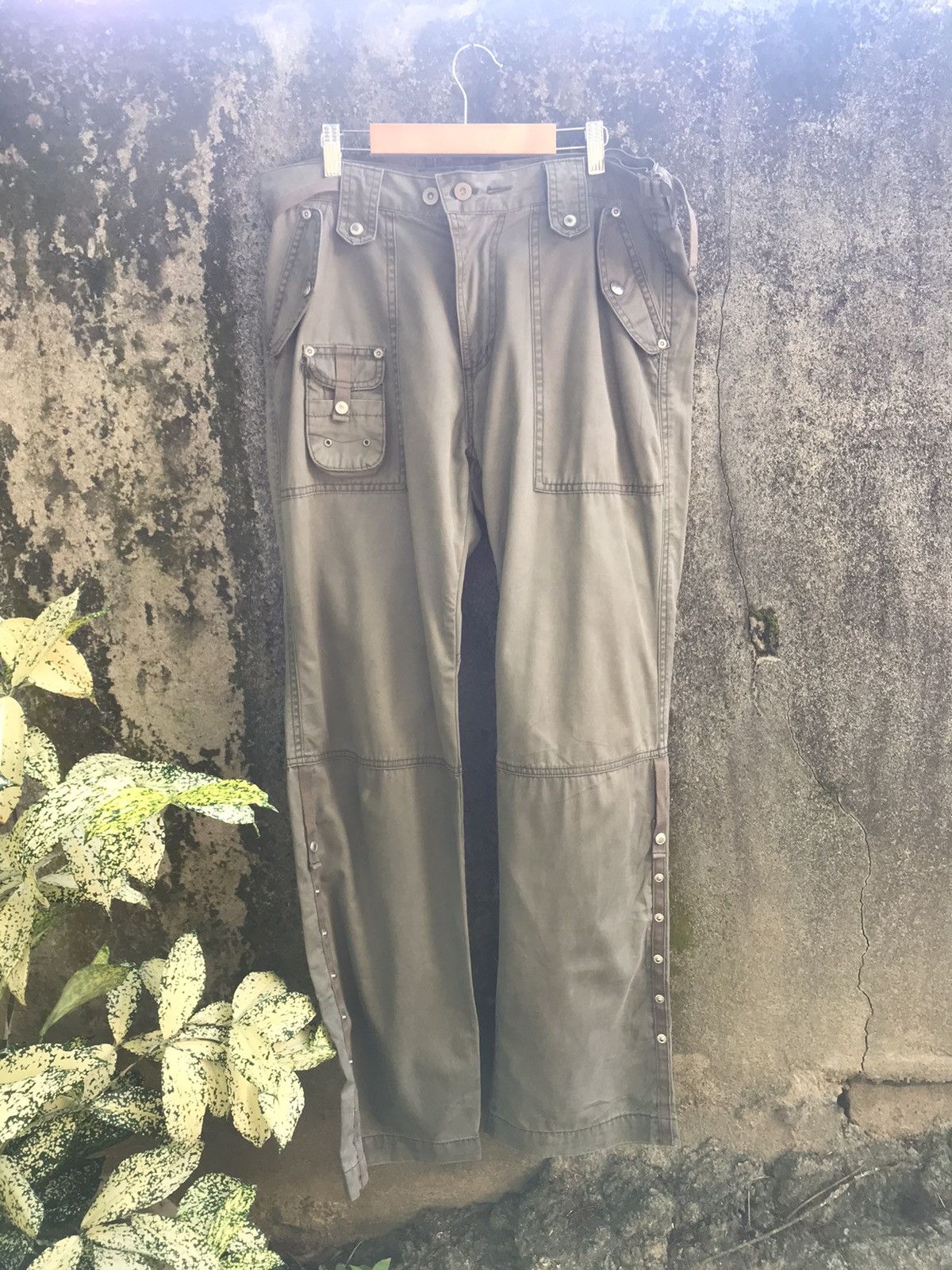 Japanese Brand Vtg Baressi Milano Moda Punk Bondage Tactical Cargo Pant Size US 35 - 1 Thumbnail