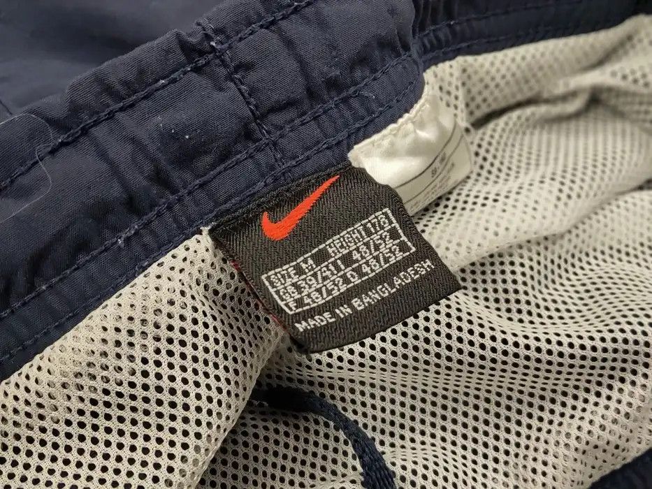 Nike Vintage 90's Nike Shorts Big Logo swoosh casual Streetwear Size US 34 / EU 50 - 9 Thumbnail