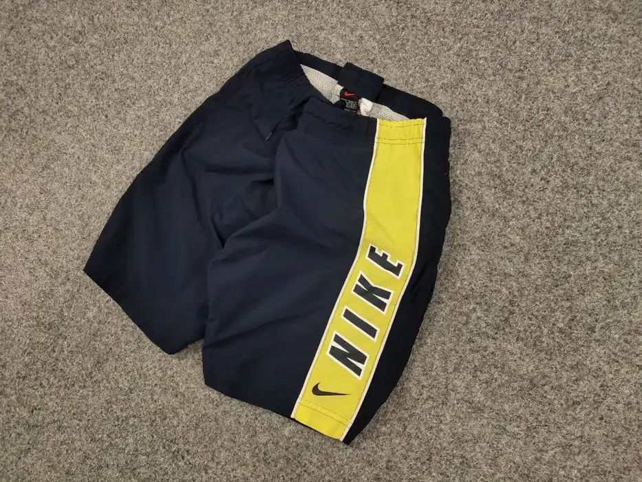 Nike Vintage 90's Nike Shorts Big Logo swoosh casual Streetwear Size US 34 / EU 50 - 2 Thumbnail