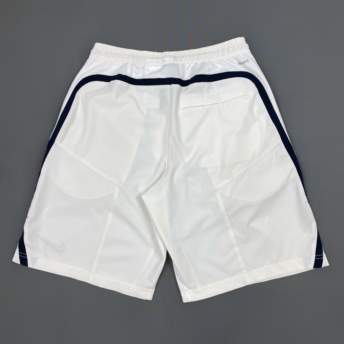 Vintage 2000s Vintage Nike Court Patch Pocket Nylon Tech Shorts Size US 32 / EU 48 - 9 Thumbnail