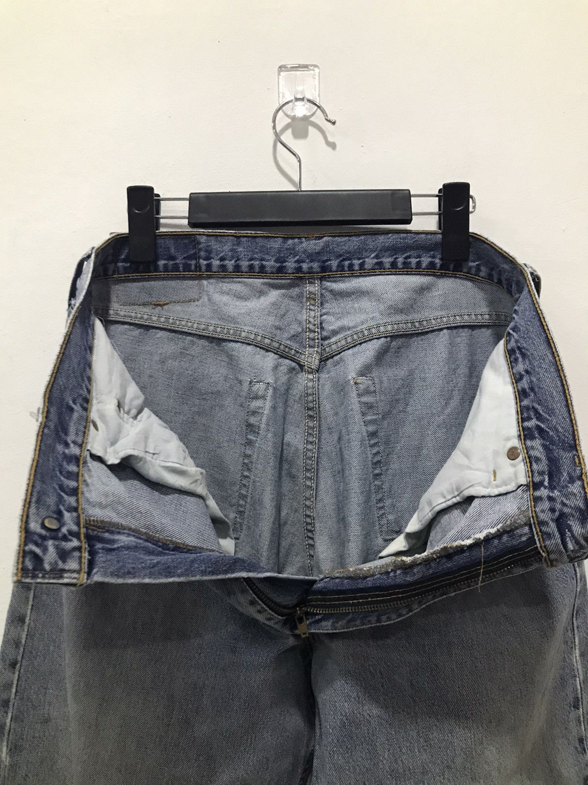 Levi's Vintage Levis Distressed Denim jeans pants Size US 32 / EU 48 - 19 Thumbnail