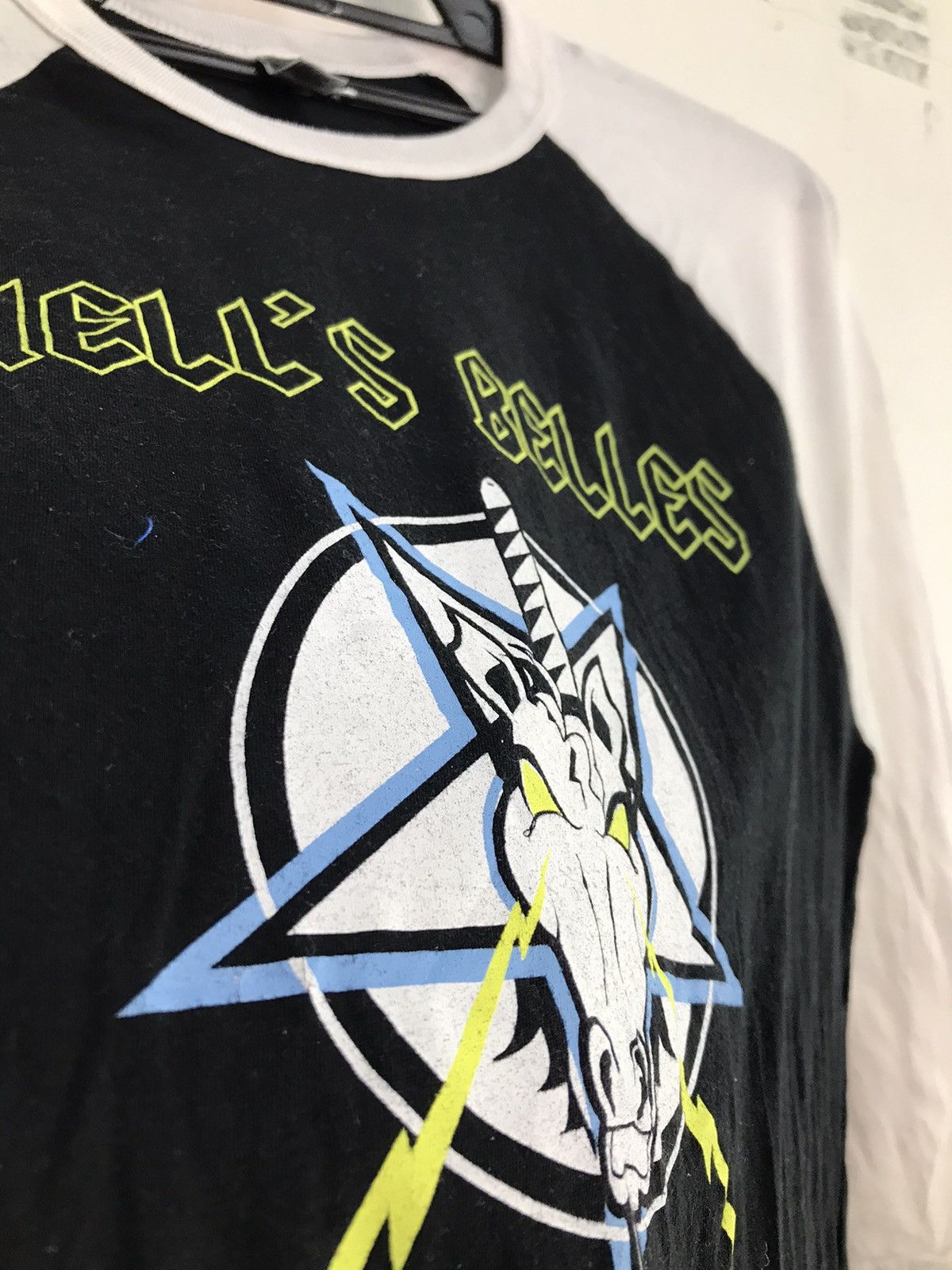 AC/DC Hell’s Belles AC/DC Lady’s Band raglan tshirt Size US M / EU 48-50 / 2 - 6 Thumbnail