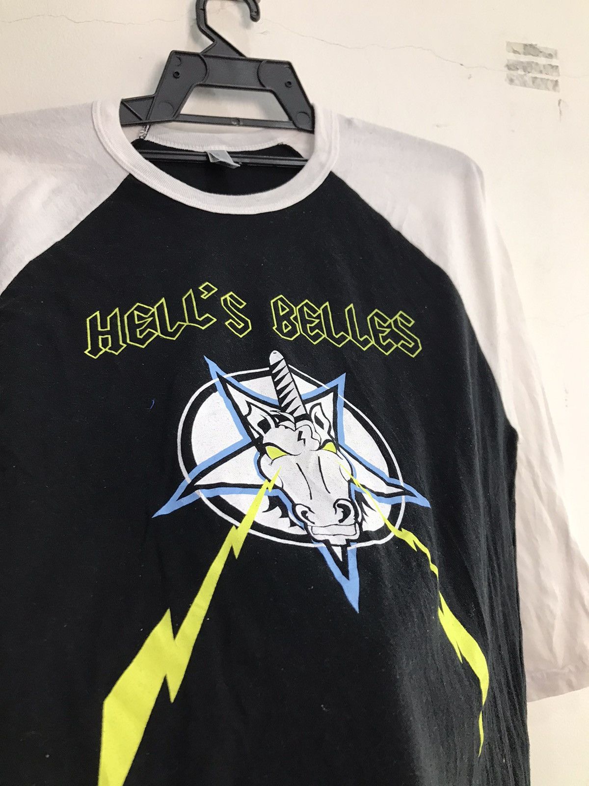 AC/DC Hell’s Belles AC/DC Lady’s Band raglan tshirt Size US M / EU 48-50 / 2 - 5 Thumbnail