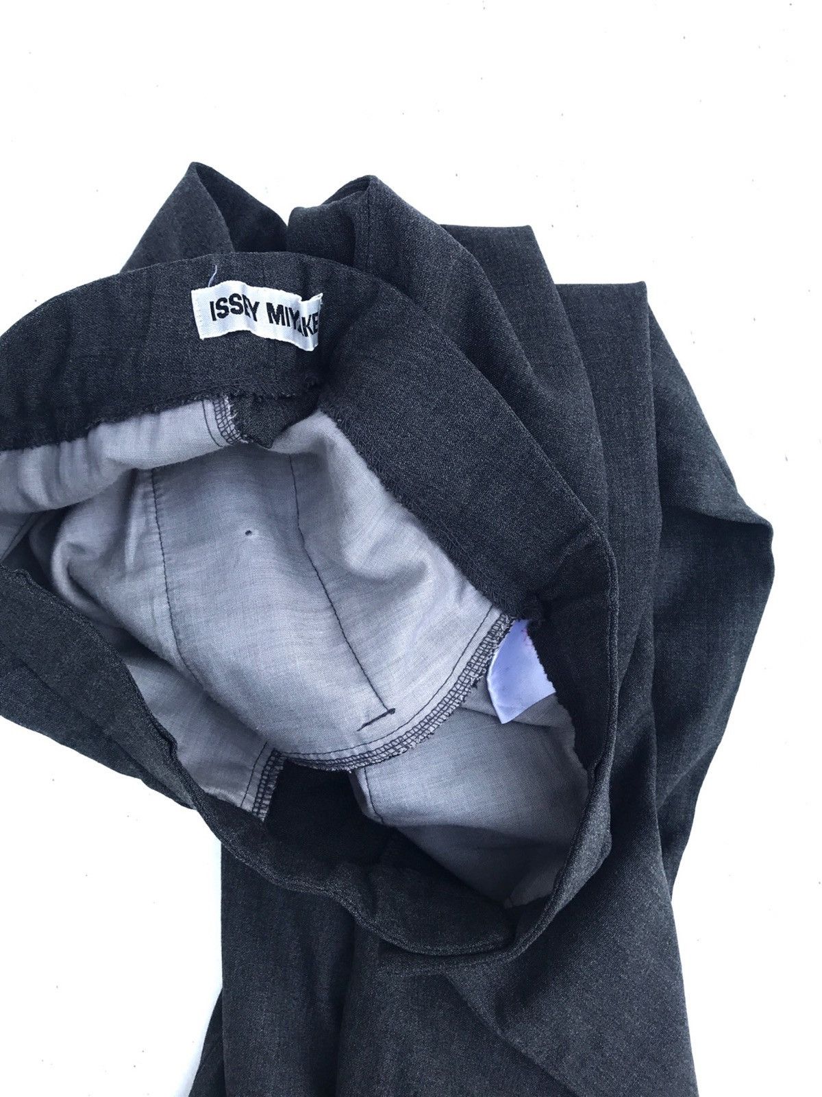 Issey Miyake Issey miyake small size black casual pants japan designer Size US 26 / EU 42 - 4 Thumbnail