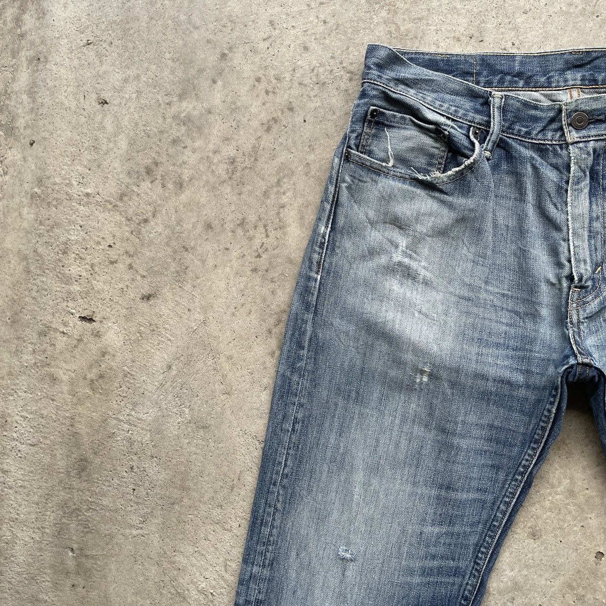 Levi's Vintage Clothing Vintage Levi’s 505 Distressed Faded Denim Jeans Pants W32 Size US 32 / EU 48 - 4 Thumbnail