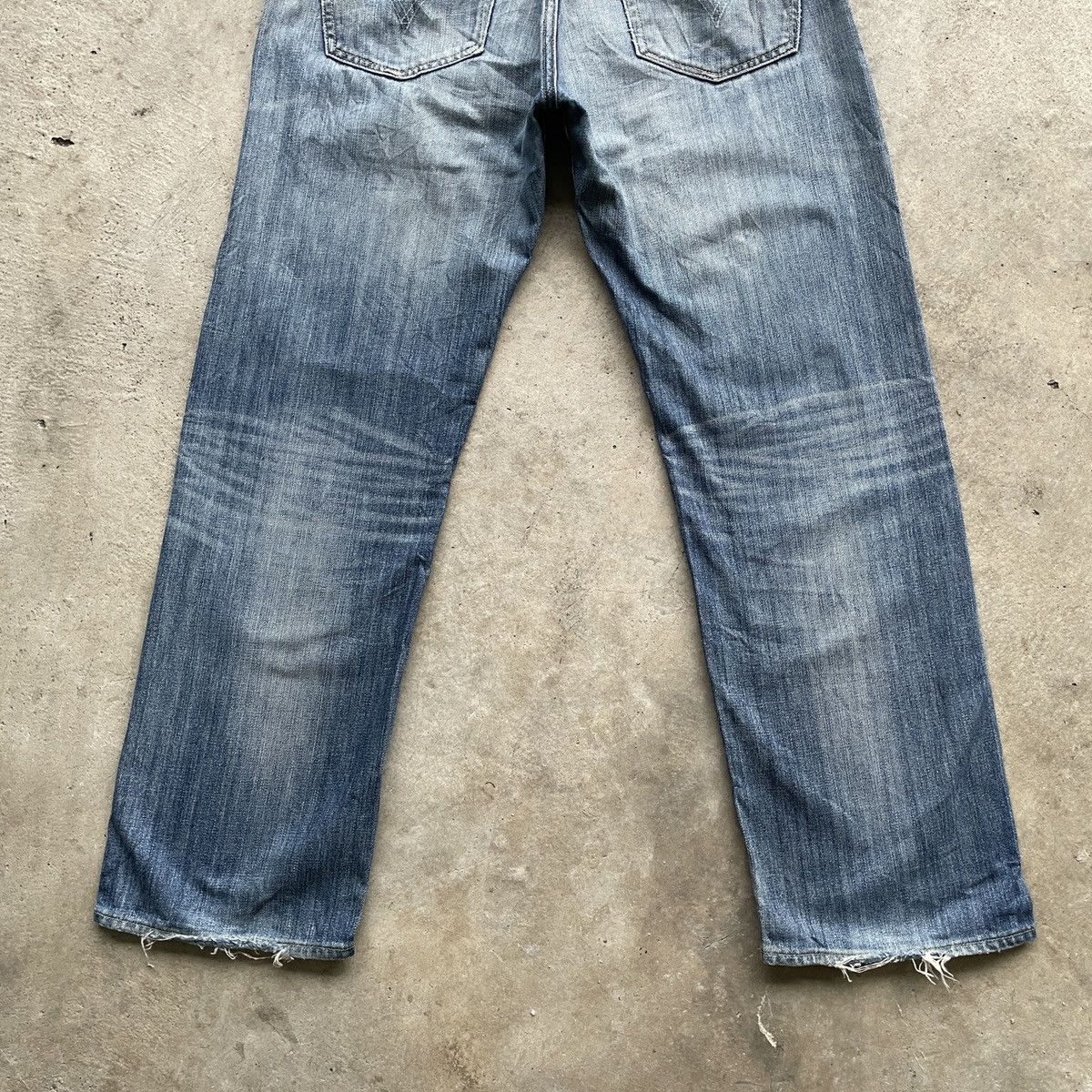Levi's Vintage Clothing Vintage Levi’s 505 Distressed Faded Denim Jeans Pants W32 Size US 32 / EU 48 - 10 Thumbnail