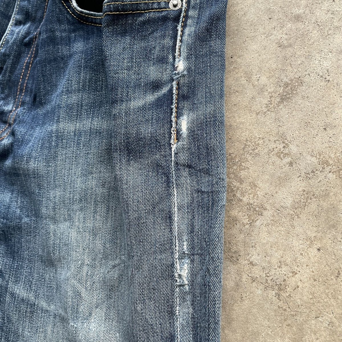 Levi's Vintage Clothing Vintage Levi’s 505 Distressed Faded Denim Jeans Pants W33 Size US 33 - 8 Thumbnail