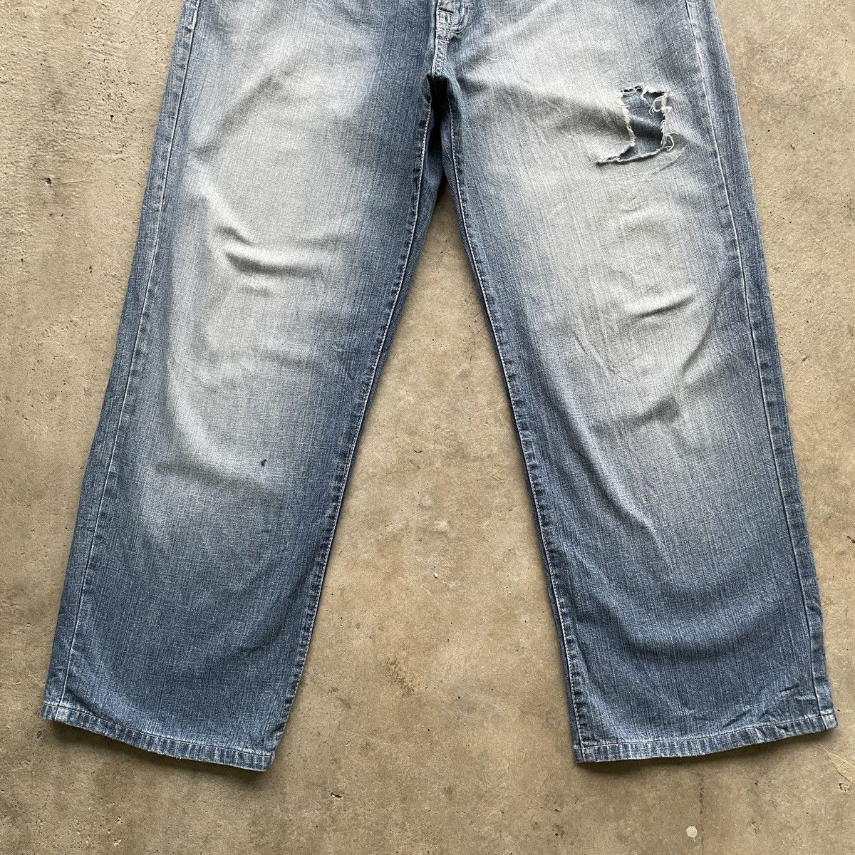 Avirex Vintage Avirex Distressed Faded Denim Jeans Pants W35x28.5 Size US 35 - 4 Thumbnail