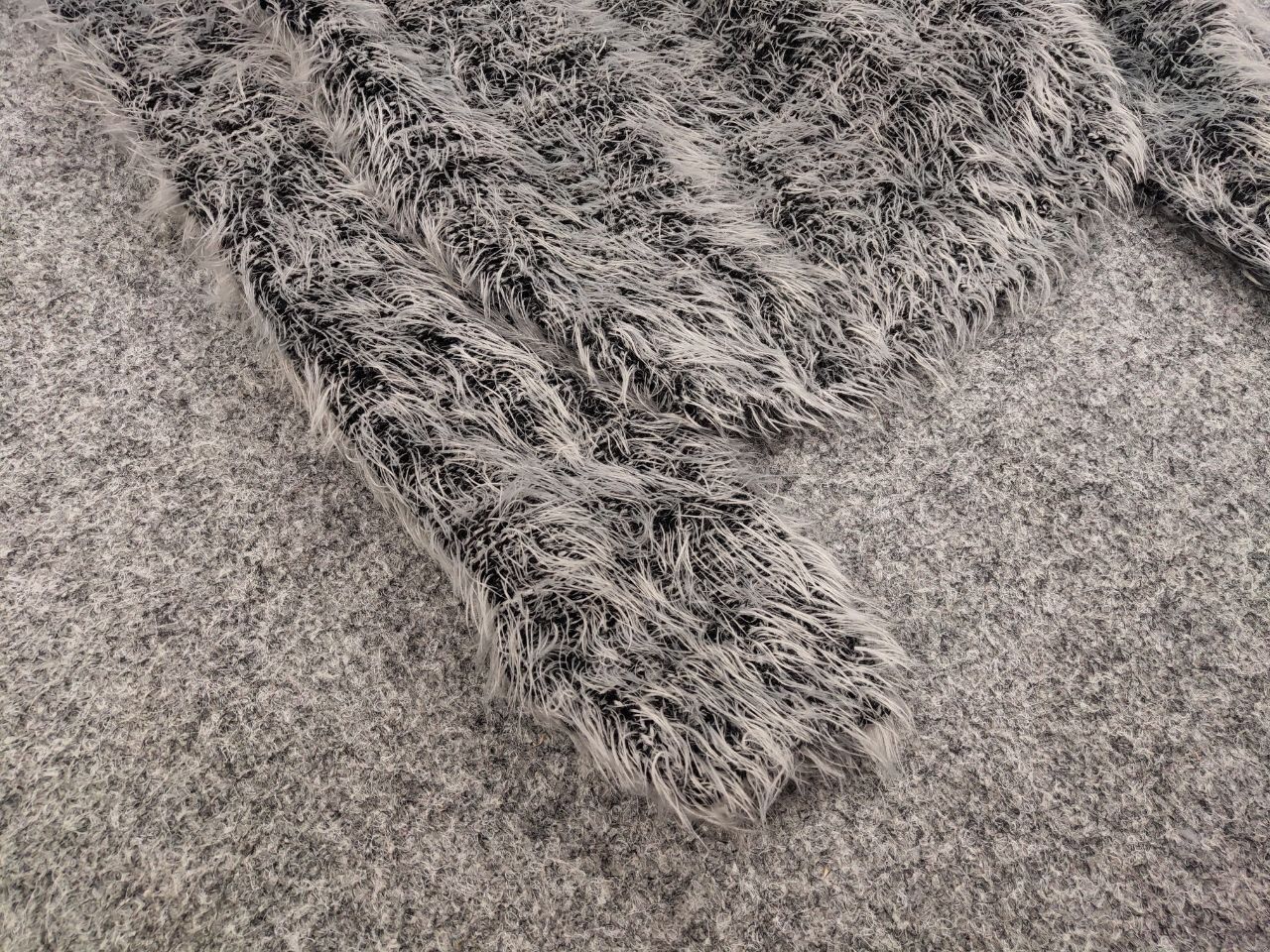 Japanese Brand Vintage 90's Japanese Gray Mohair Style Fuzzy Sweater Hype Size M / US 6-8 / IT 42-44 - 6 Thumbnail