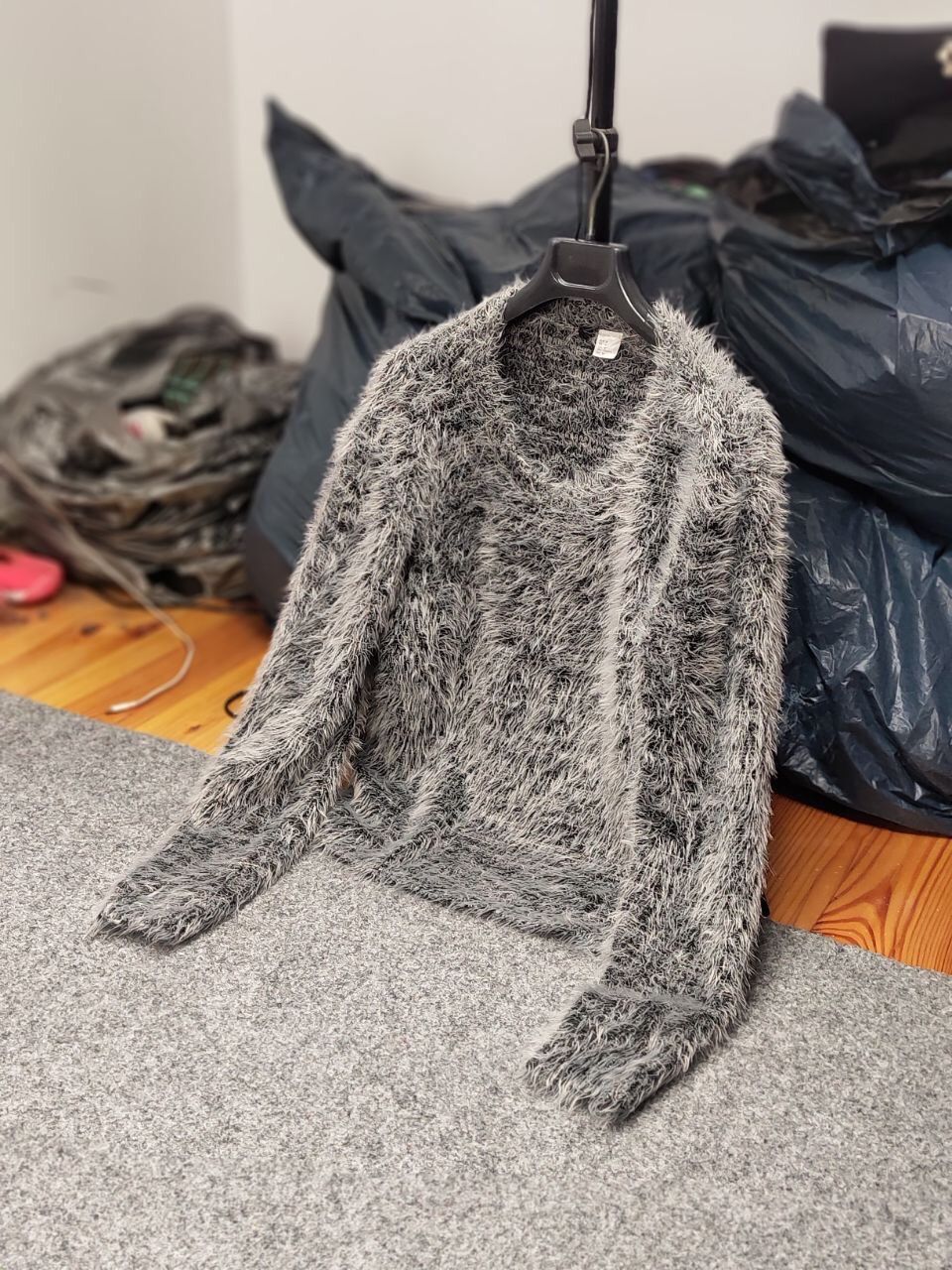 Japanese Brand Vintage 90's Japanese Gray Mohair Style Fuzzy Sweater Hype Size M / US 6-8 / IT 42-44 - 18 Thumbnail