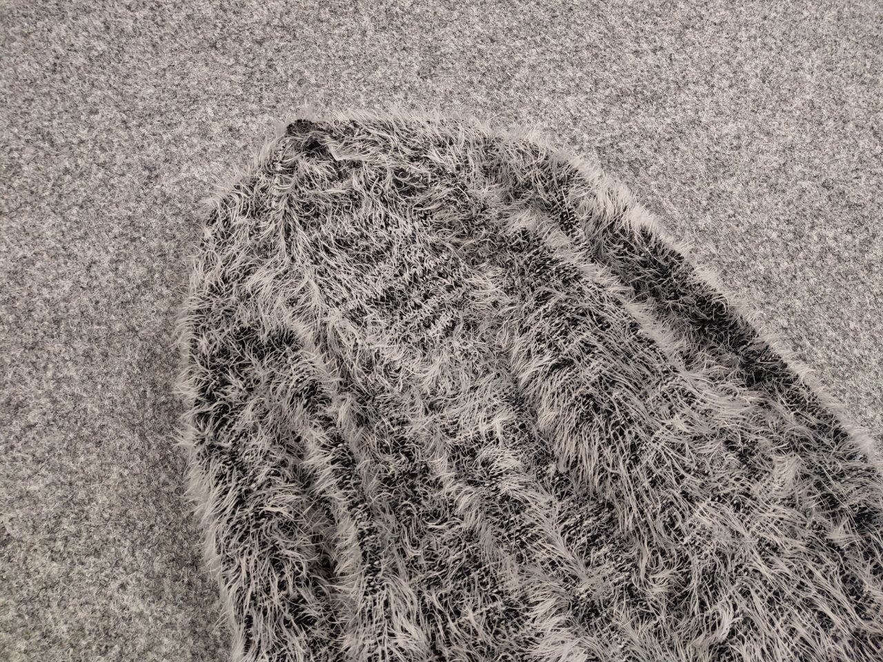 Japanese Brand Vintage 90's Japanese Gray Mohair Style Fuzzy Sweater Hype Size M / US 6-8 / IT 42-44 - 11 Thumbnail