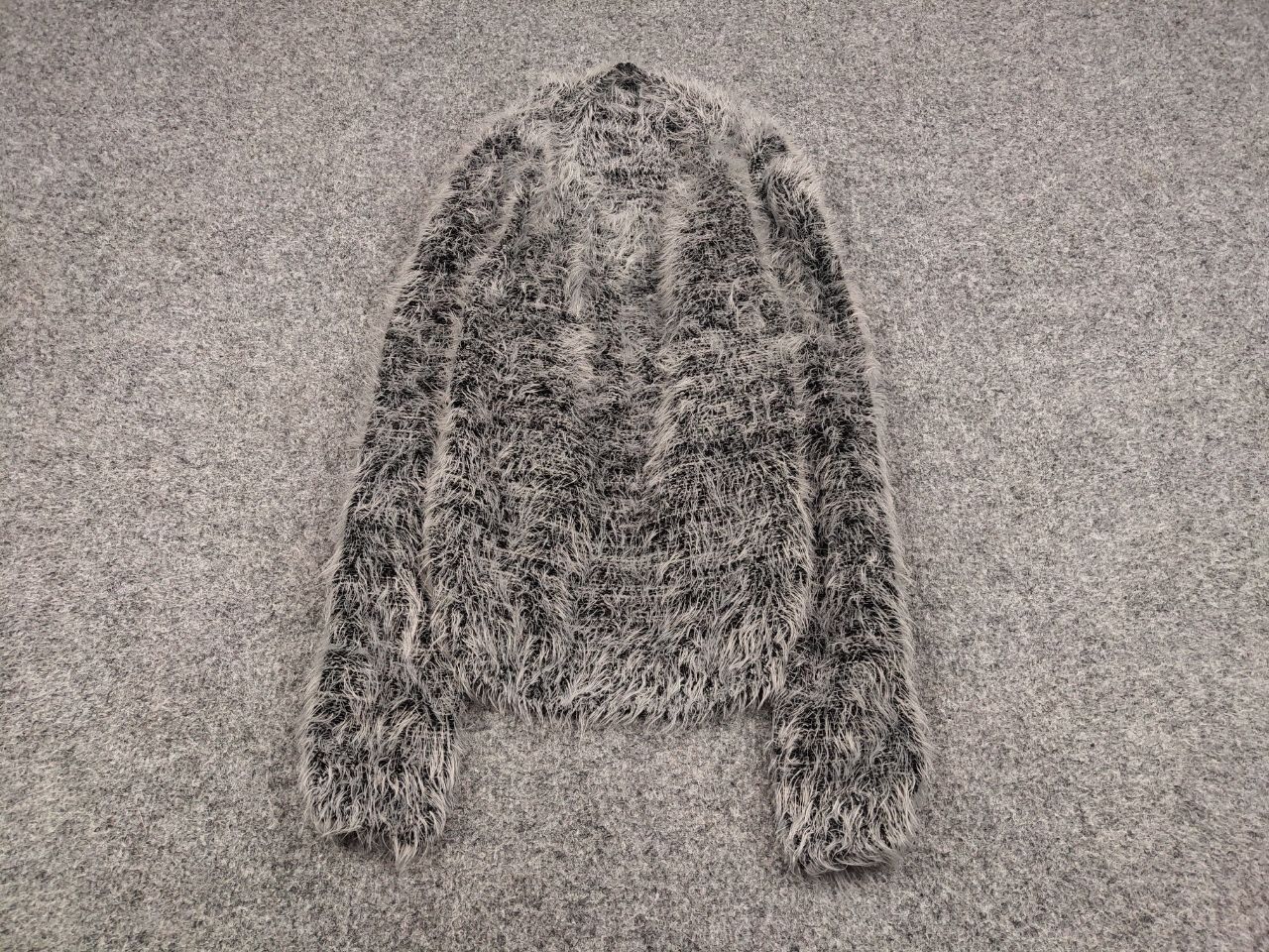 Japanese Brand Vintage 90's Japanese Gray Mohair Style Fuzzy Sweater Hype Size M / US 6-8 / IT 42-44 - 2 Thumbnail