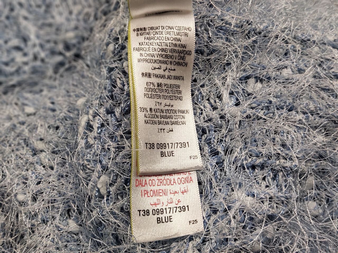 Japanese Brand Vintage 90's Japanese Blue Mohair Style Fuzzy Sweater Hype Size M / US 6-8 / IT 42-44 - 17 Thumbnail