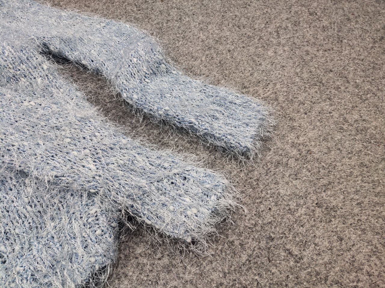 Japanese Brand Vintage 90's Japanese Blue Mohair Style Fuzzy Sweater Hype Size M / US 6-8 / IT 42-44 - 14 Thumbnail