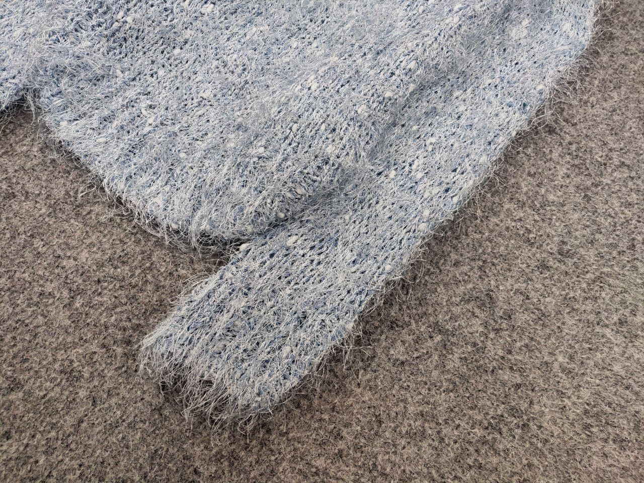 Japanese Brand Vintage 90's Japanese Blue Mohair Style Fuzzy Sweater Hype Size M / US 6-8 / IT 42-44 - 5 Thumbnail