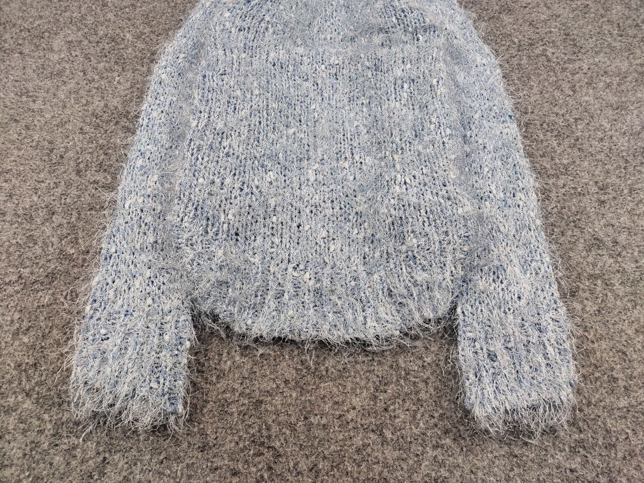 Japanese Brand Vintage 90's Japanese Blue Mohair Style Fuzzy Sweater Hype Size M / US 6-8 / IT 42-44 - 9 Thumbnail