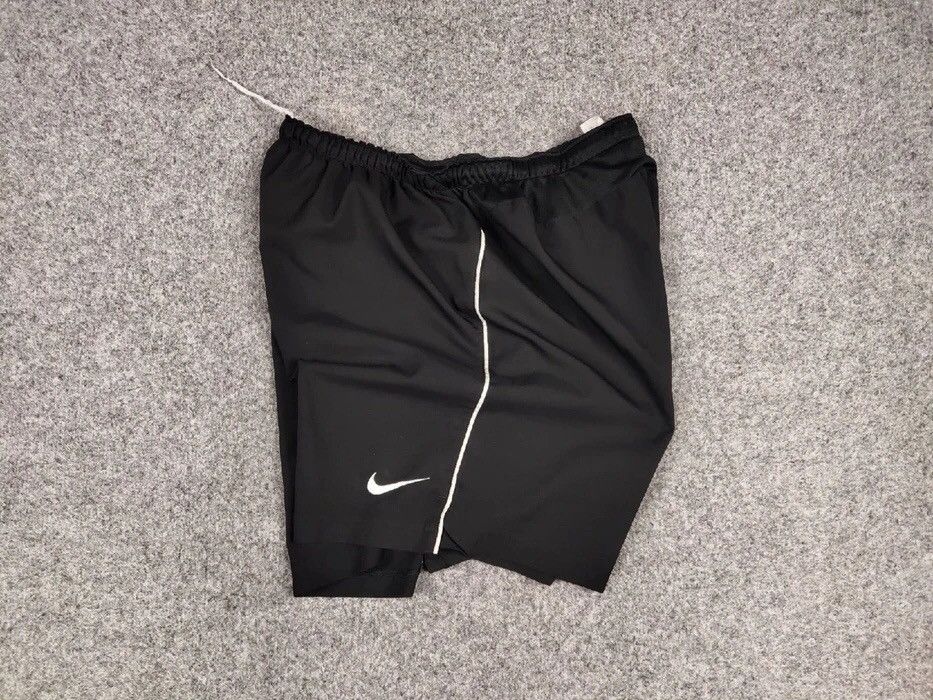 Nike Vintage Nike Shorts Black Logo swoosh casual Y2K Streetwear Size US 35 - 1 Thumbnail