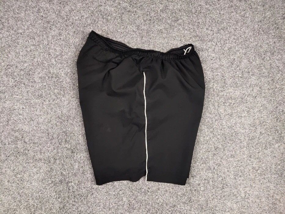 Nike Vintage Nike Shorts Black Logo swoosh casual Y2K Streetwear Size US 35 - 9 Thumbnail