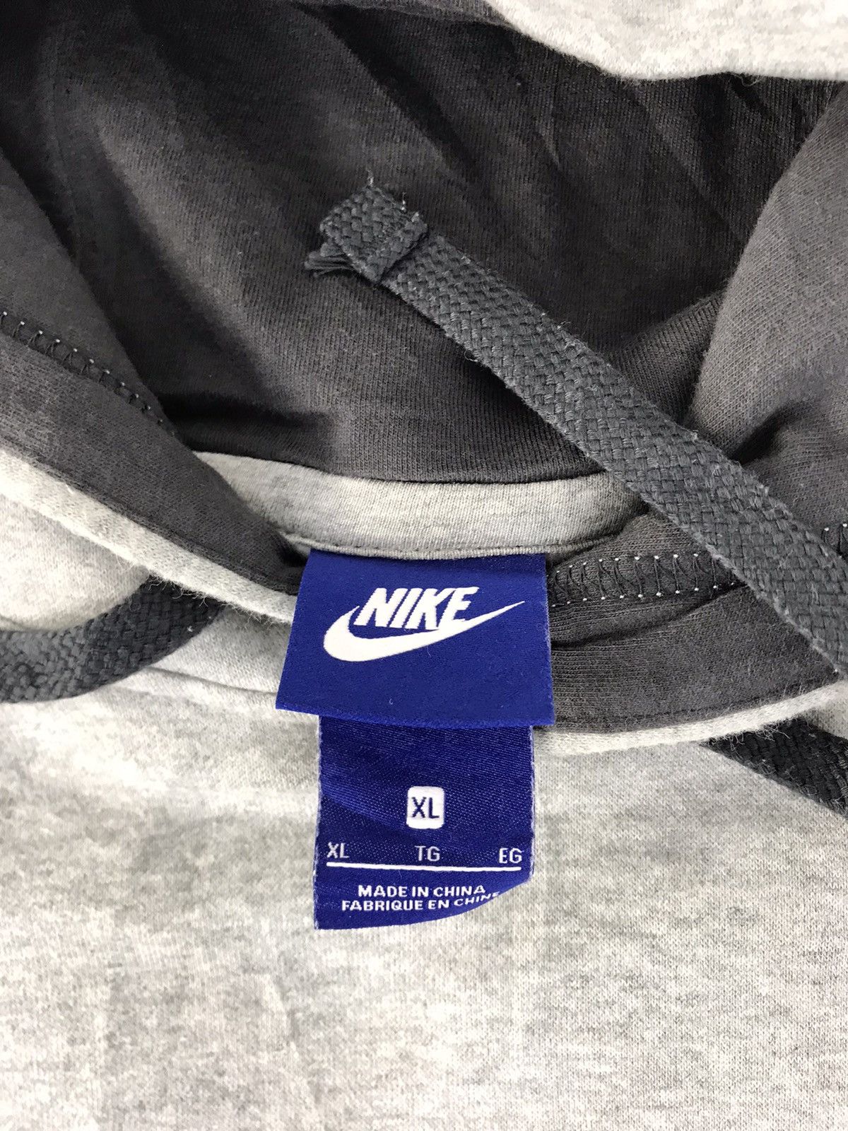 Nike Pull Over Nike Art Swoosh Logo Hoodie Sweatshirt Size US XL / EU 56 / 4 - 4 Thumbnail