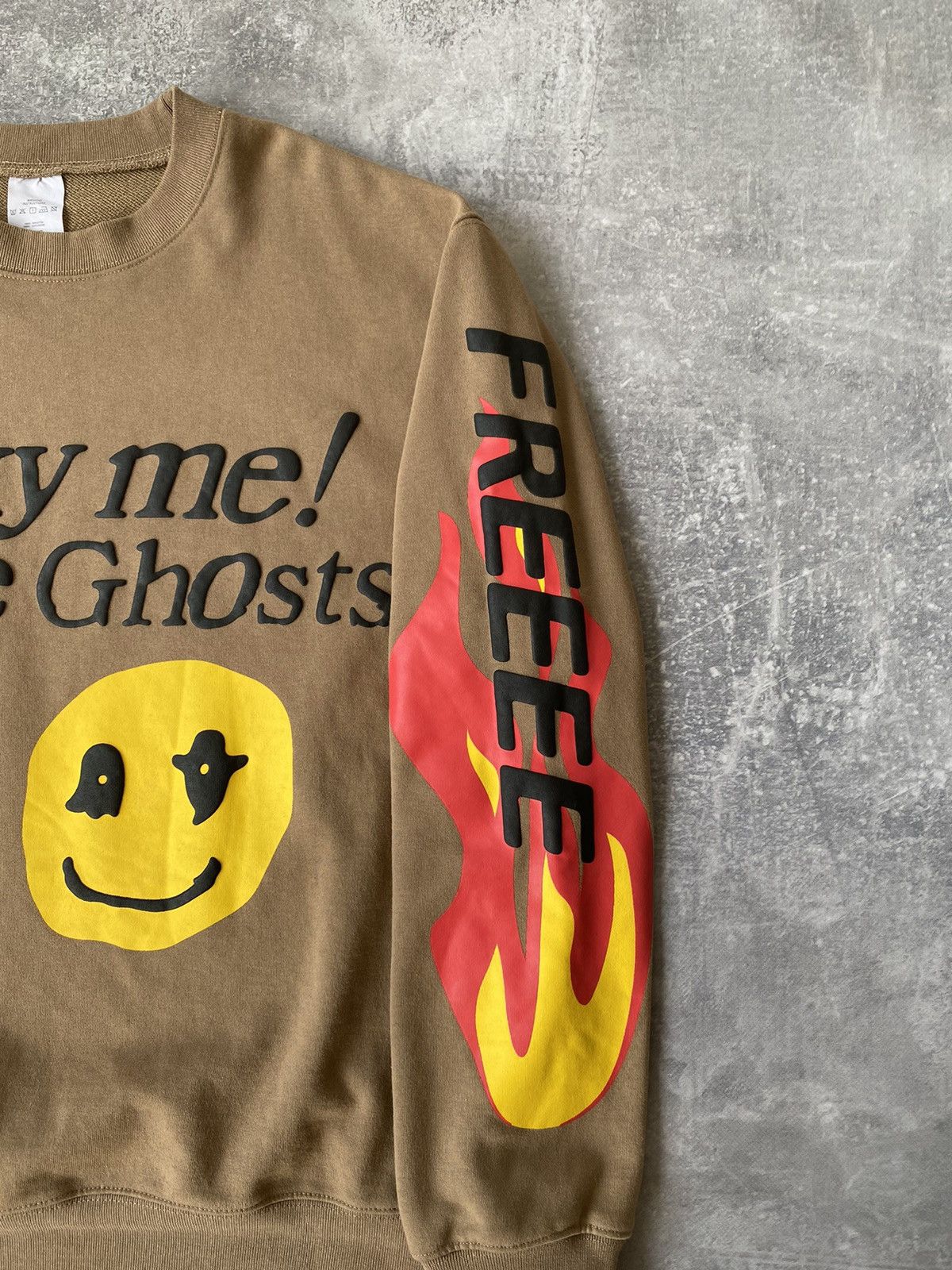 Rap Tees × Vintage Lucky Me I See Ghosts Smiley Face Rap Hip Hop Sweatshirt Size US XL / EU 56 / 4 - 2 Thumbnail