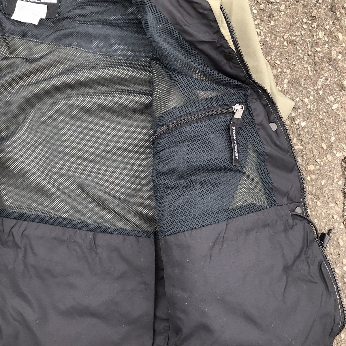 The North Face × Vintage Vintage 90s The North Face HydroSeal shell jacket Olive sz M Size US M / EU 48-50 / 2 - 5 Thumbnail