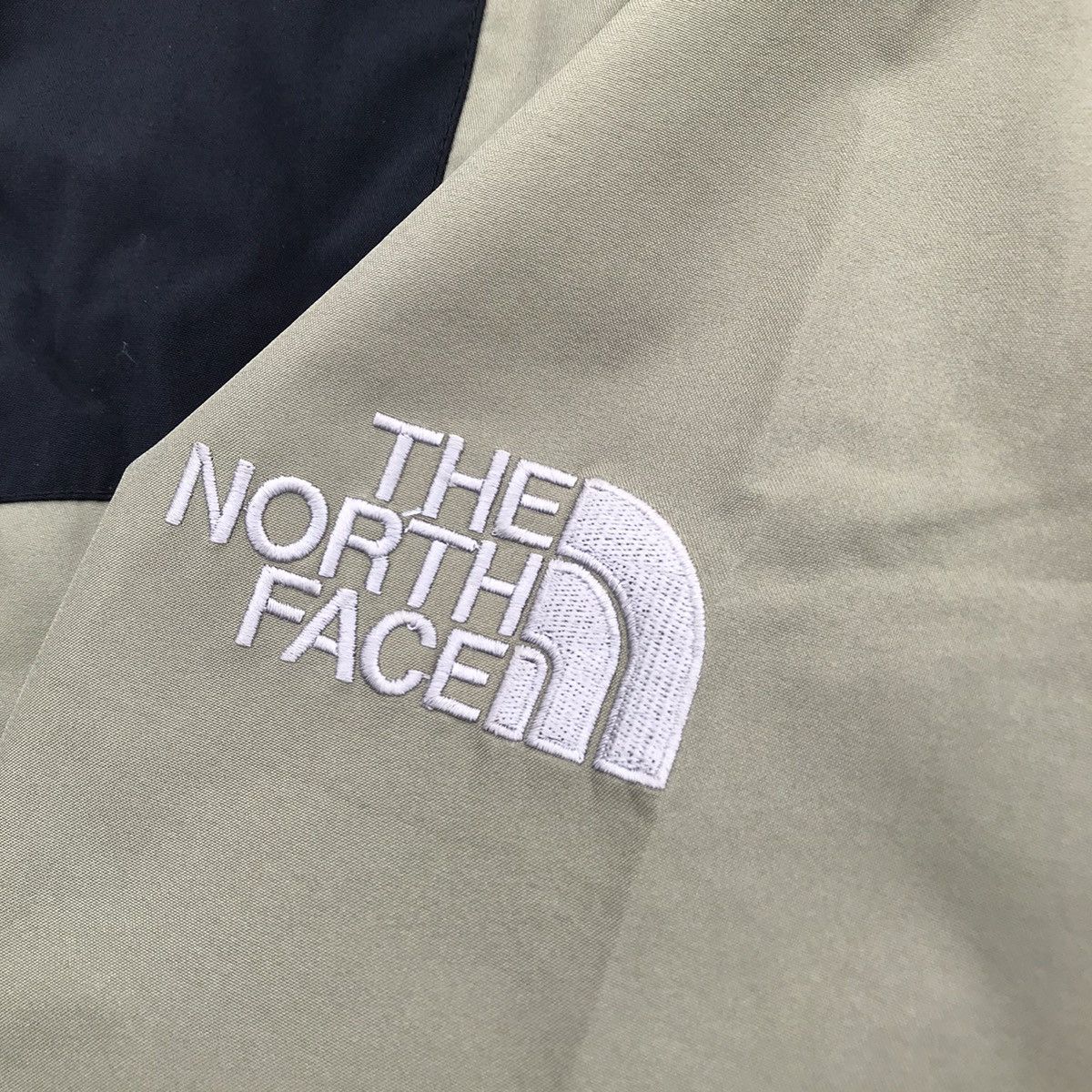 The North Face × Vintage Vintage 90s The North Face HydroSeal shell jacket Olive sz M Size US M / EU 48-50 / 2 - 3 Thumbnail