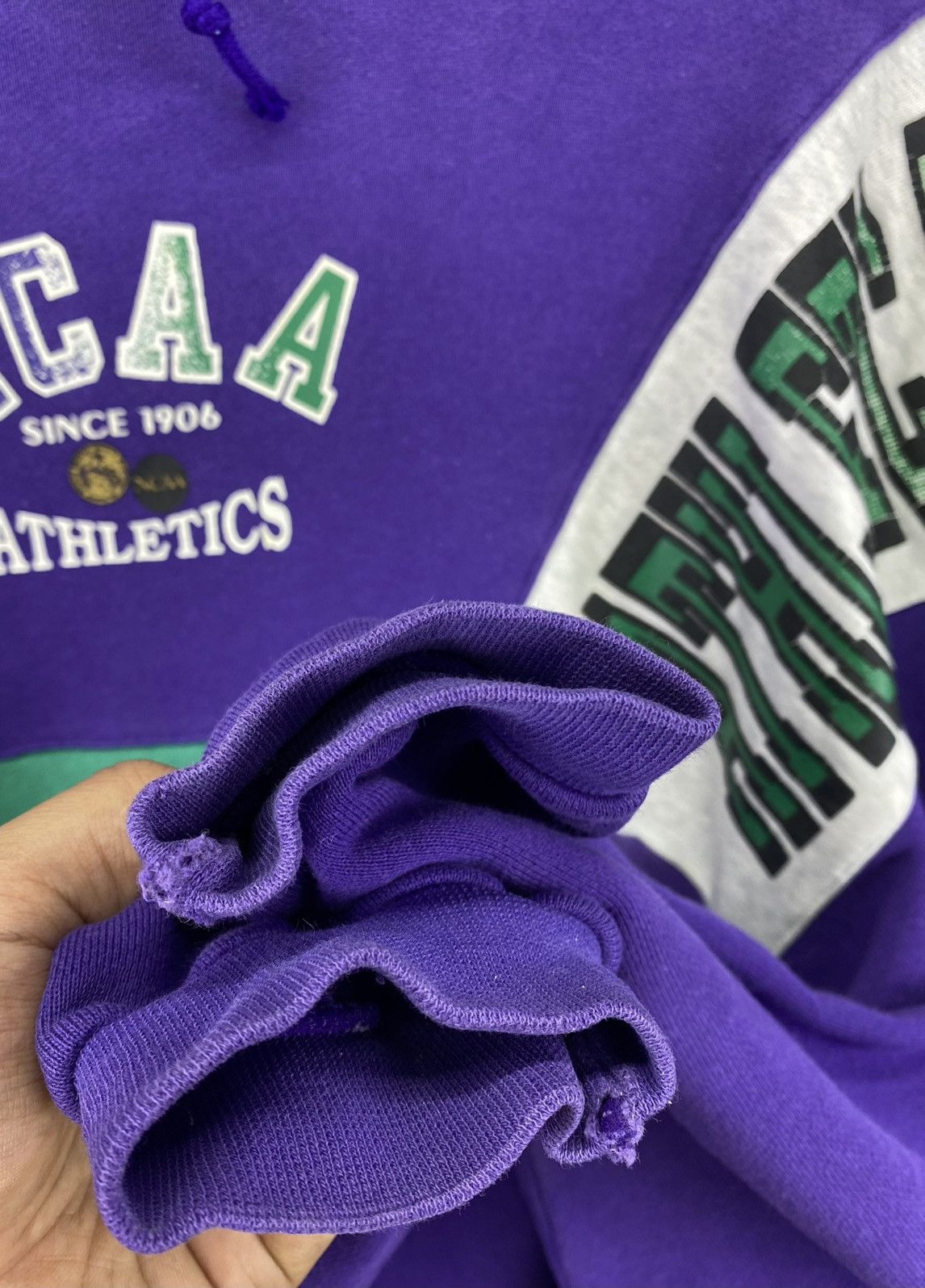 Descente Vintage Ncaa Athletics Collegiate By Descente Sweatshirts Size US M / EU 48-50 / 2 - 10 Thumbnail