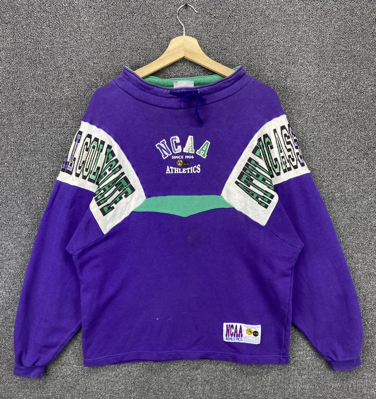 Descente Vintage Ncaa Athletics Collegiate By Descente Sweatshirts Size US M / EU 48-50 / 2 - 1 Thumbnail