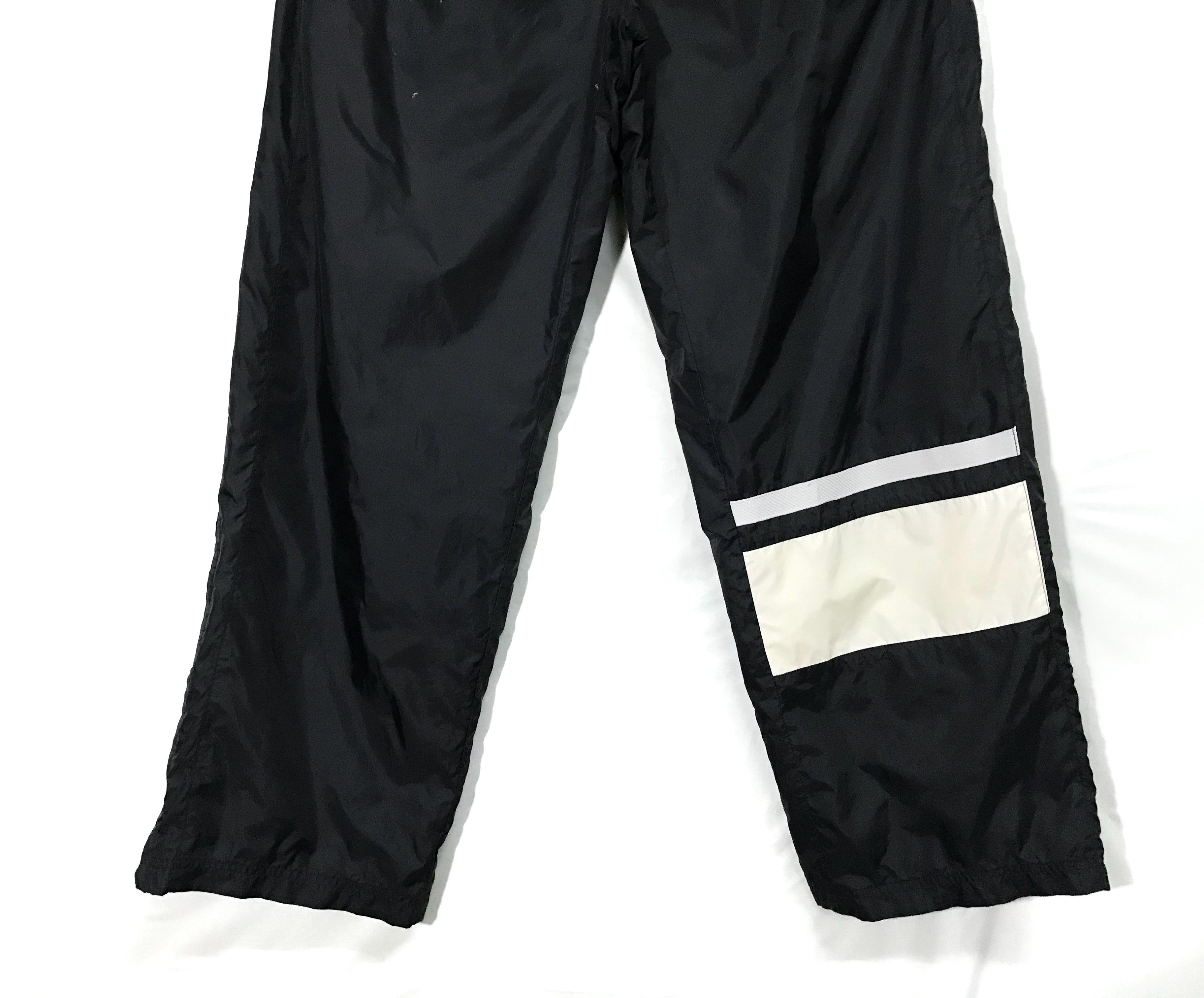 Nike Vintage Nike Black Windbreaker Size US 34 / EU 50 - 4 Thumbnail