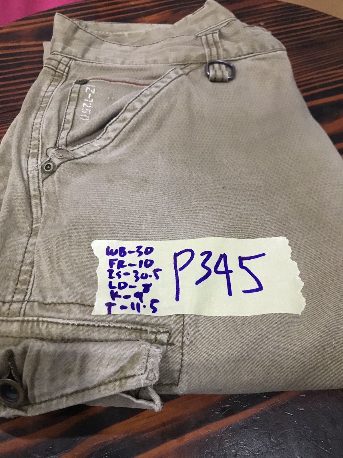 Japanese Brand IZ7250 Faded distressed Cargo Multipocket pants Size US 30 / EU 46 - 24 Thumbnail
