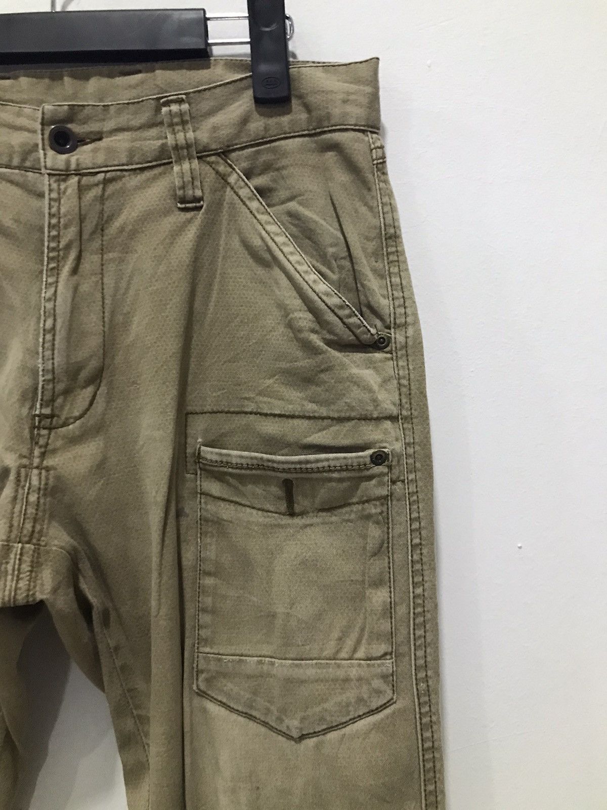 Japanese Brand IZ7250 Faded distressed Cargo Multipocket pants Size US 30 / EU 46 - 9 Thumbnail