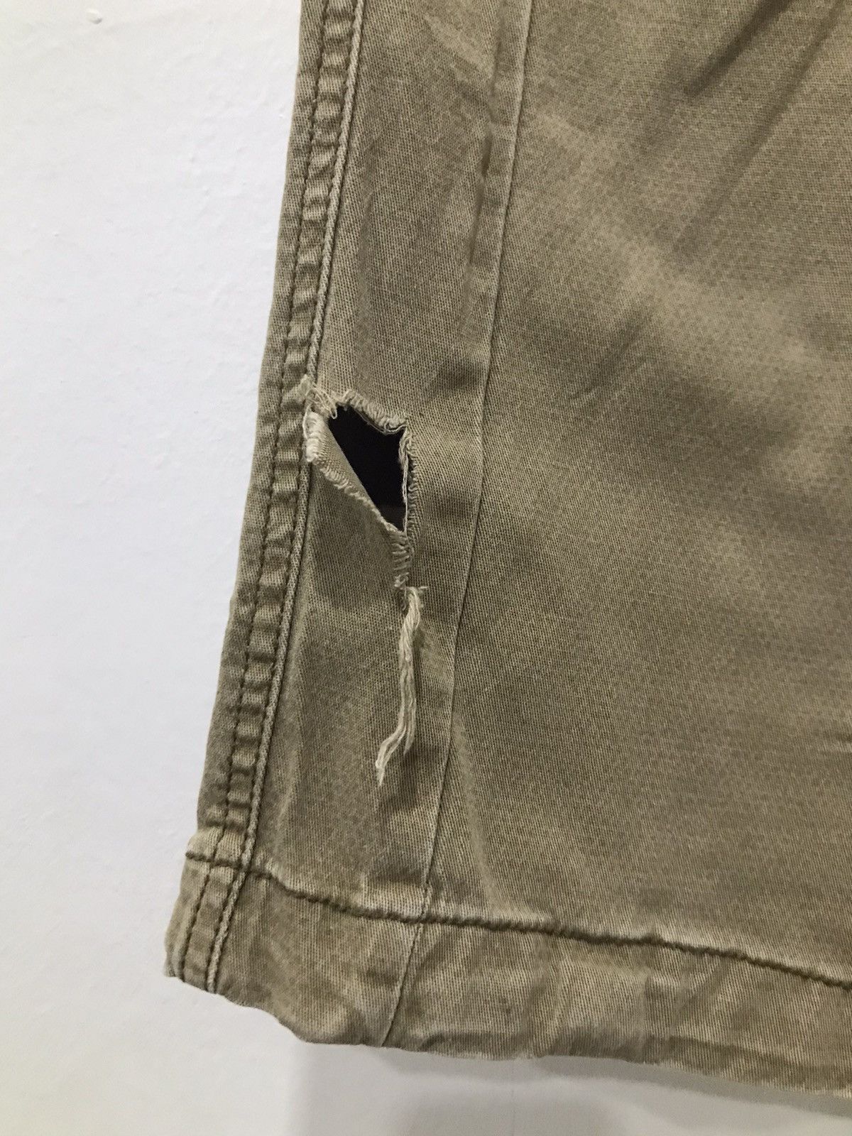 Japanese Brand IZ7250 Faded distressed Cargo Multipocket pants Size US 30 / EU 46 - 7 Thumbnail