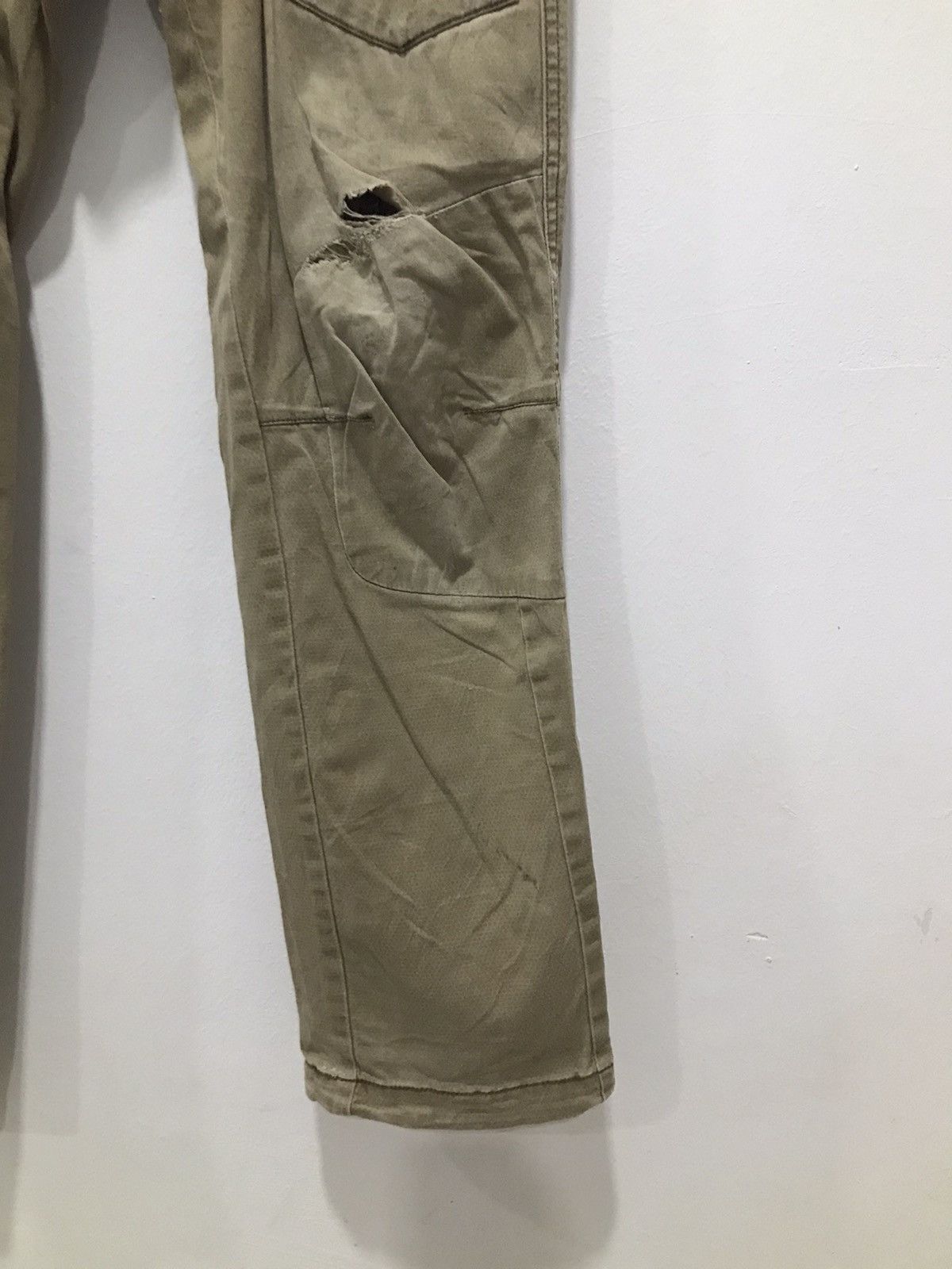 Japanese Brand IZ7250 Faded distressed Cargo Multipocket pants Size US 30 / EU 46 - 4 Thumbnail