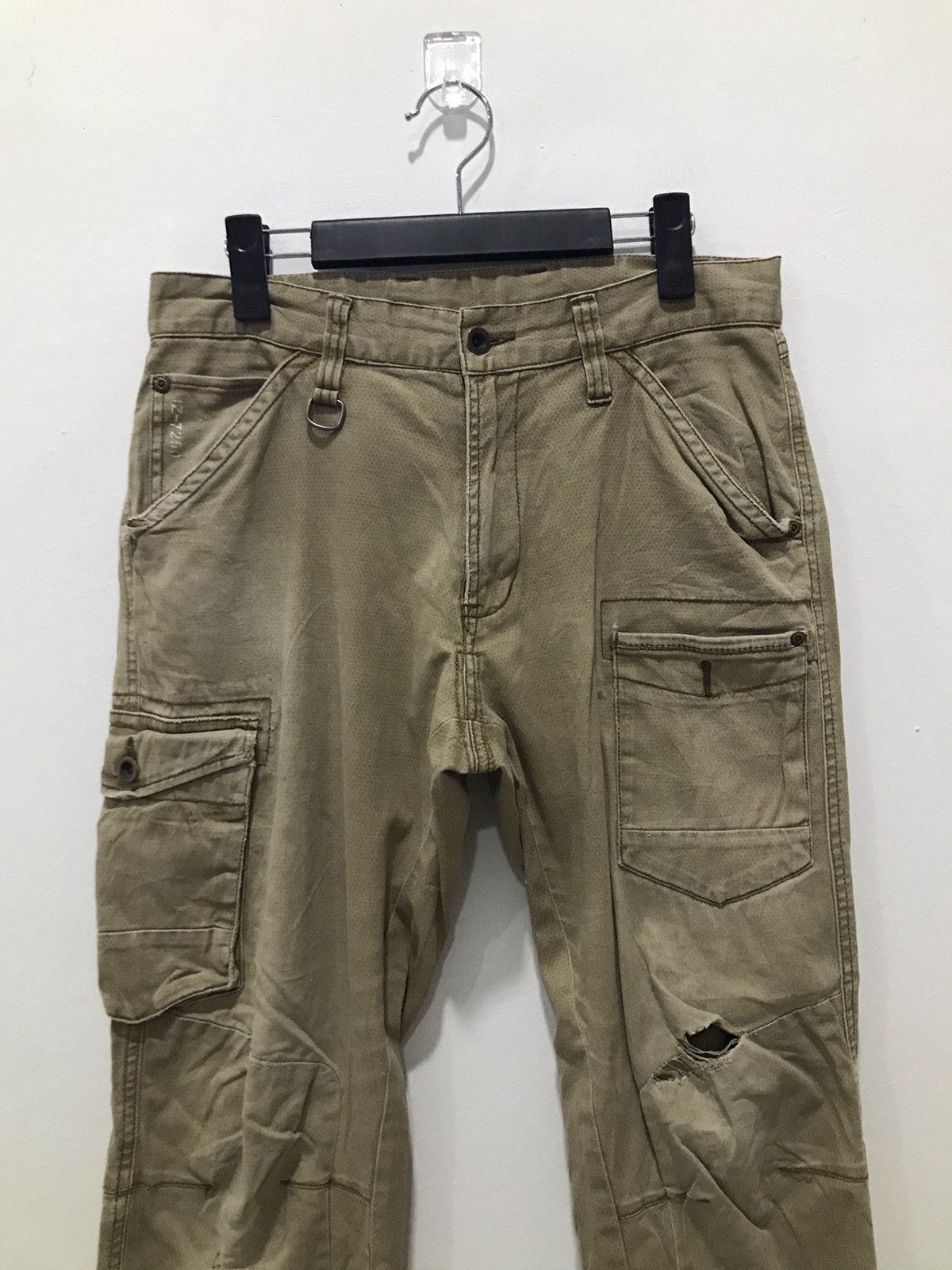Japanese Brand IZ7250 Faded distressed Cargo Multipocket pants Size US 30 / EU 46 - 3 Thumbnail