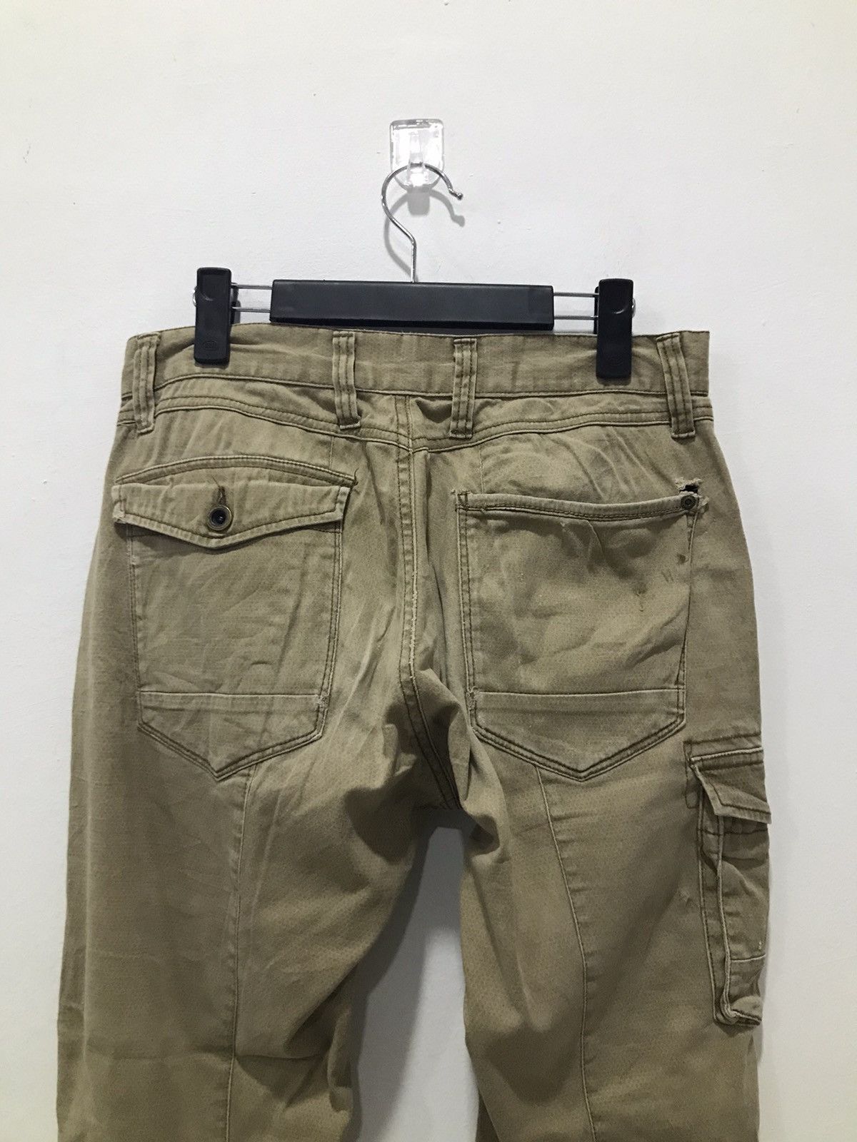Japanese Brand IZ7250 Faded distressed Cargo Multipocket pants Size US 30 / EU 46 - 13 Thumbnail