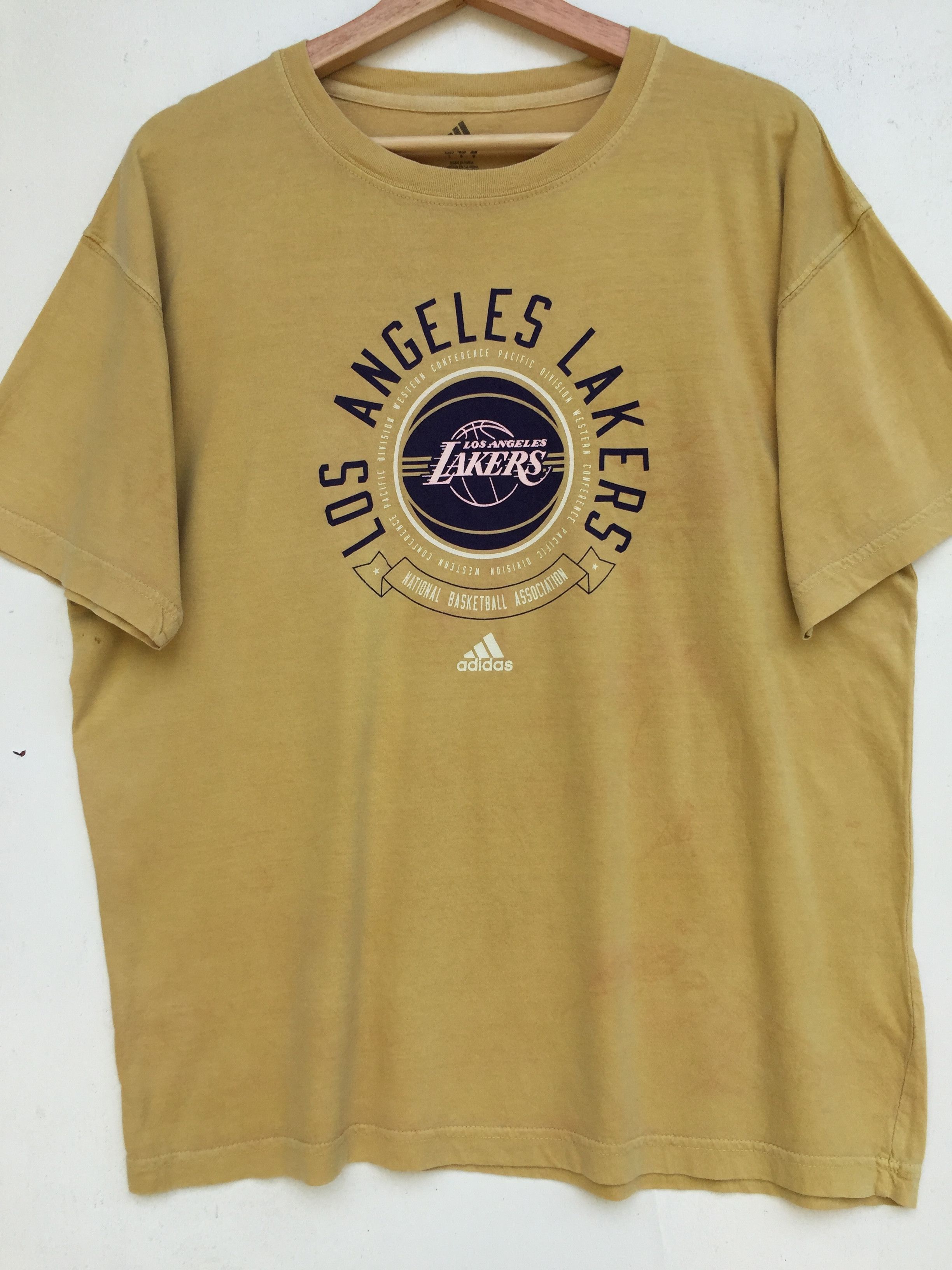Adidas Vintage Adidas L.A Lakers NBA T shirt Size US L / EU 52-54 / 3 - 1 Thumbnail