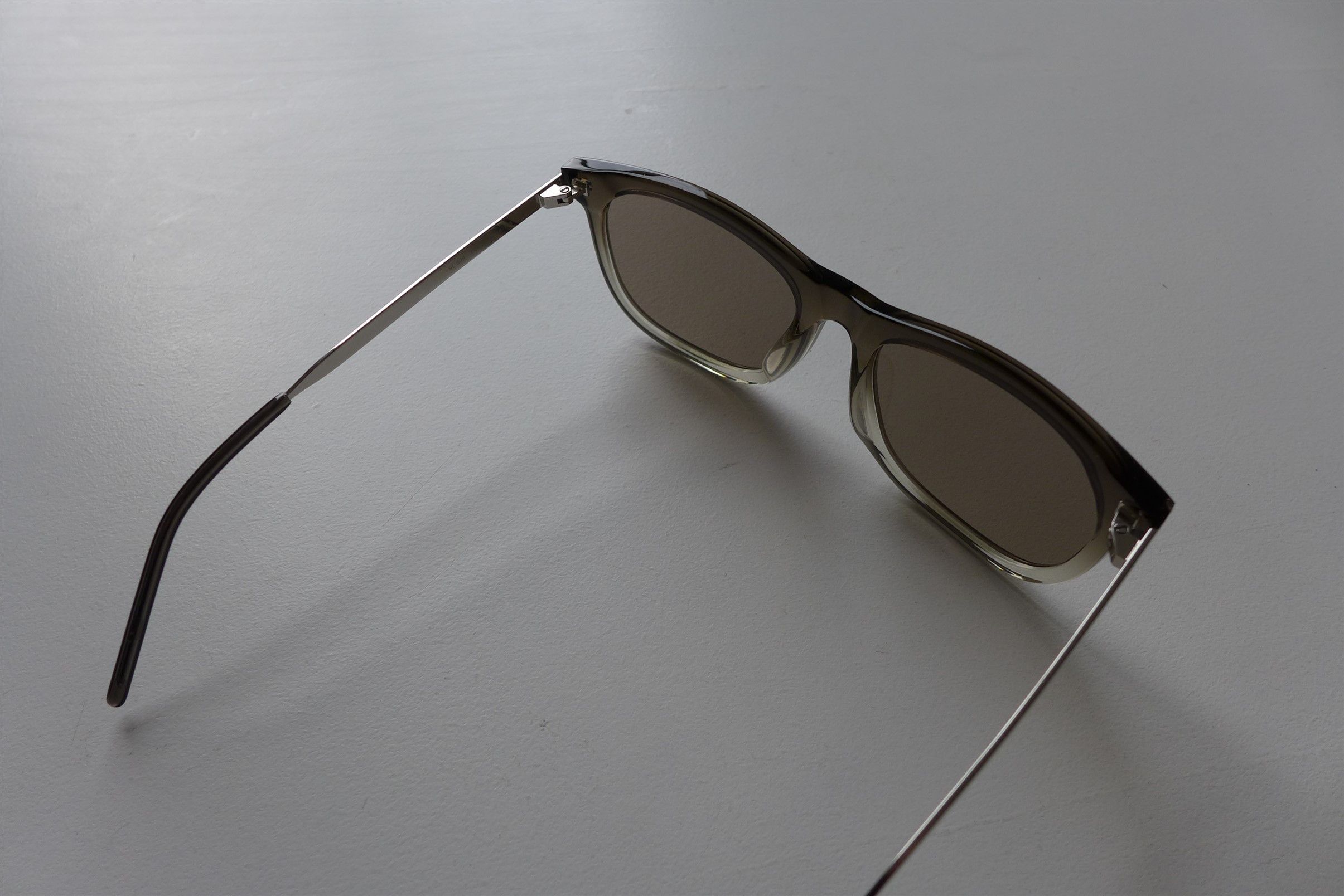 Saint Laurent Paris Saint Laurent SL509 Sunglasses - Clear & Grey Acetate Size ONE SIZE - 9 Thumbnail