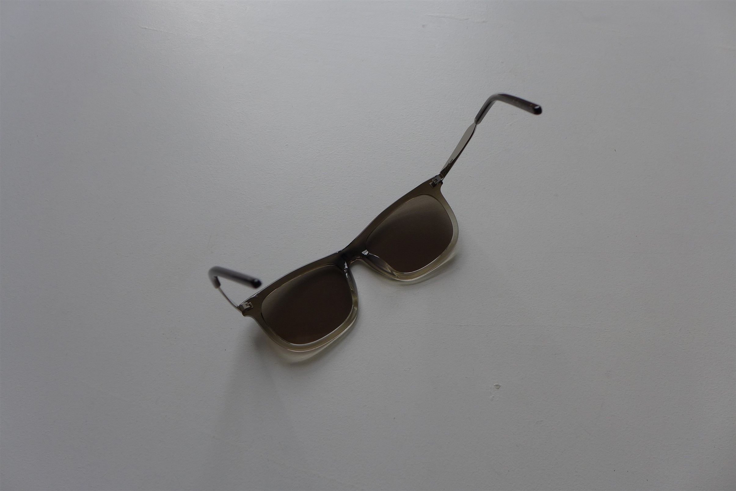 Saint Laurent Paris Saint Laurent SL509 Sunglasses - Clear & Grey Acetate Size ONE SIZE - 10 Thumbnail