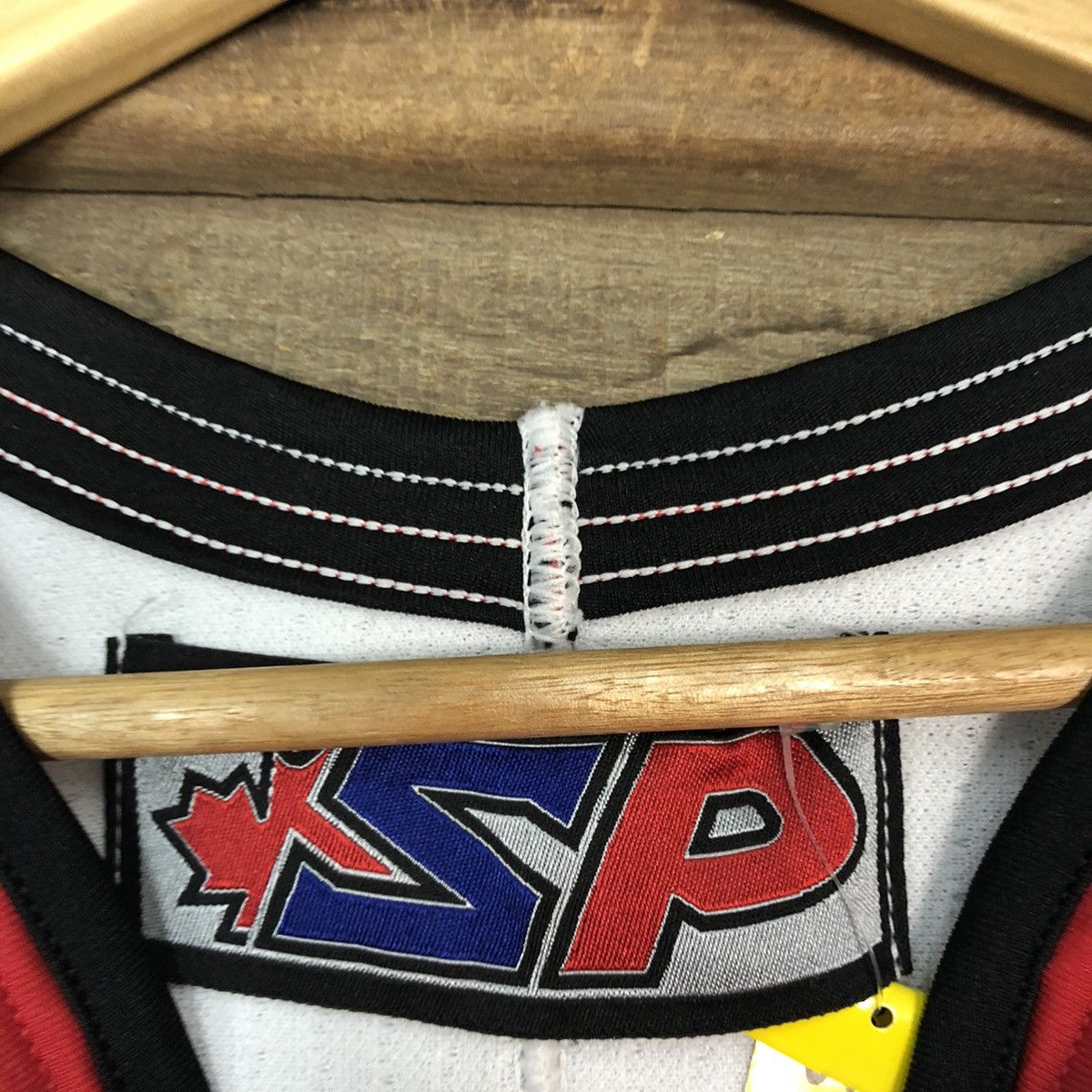 Japanese Brand The Burn devil ice skating White Jersey #3135 Size US XXL / EU 58 / 5 - 11 Thumbnail