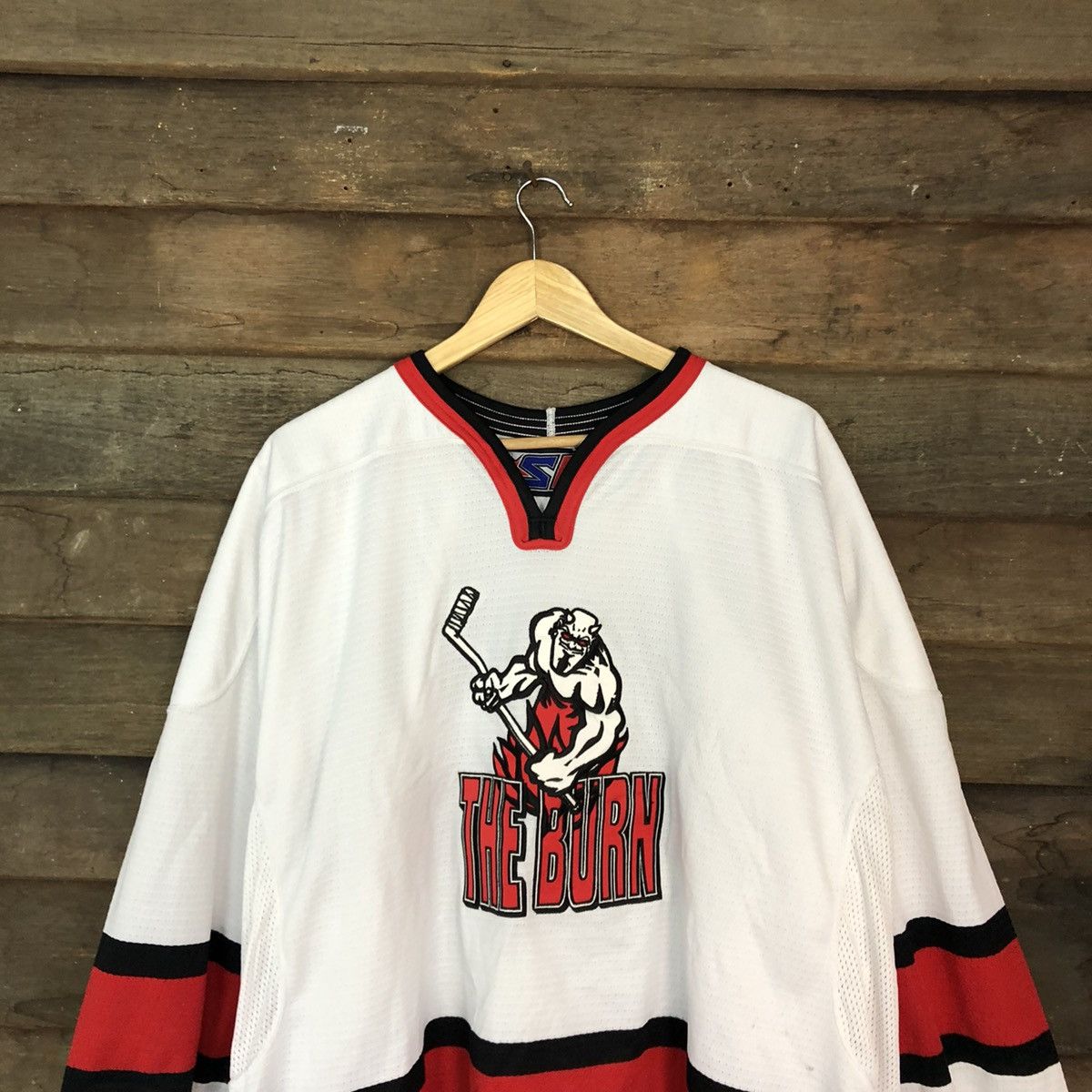 Japanese Brand The Burn devil ice skating White Jersey #3135 Size US XXL / EU 58 / 5 - 9 Thumbnail