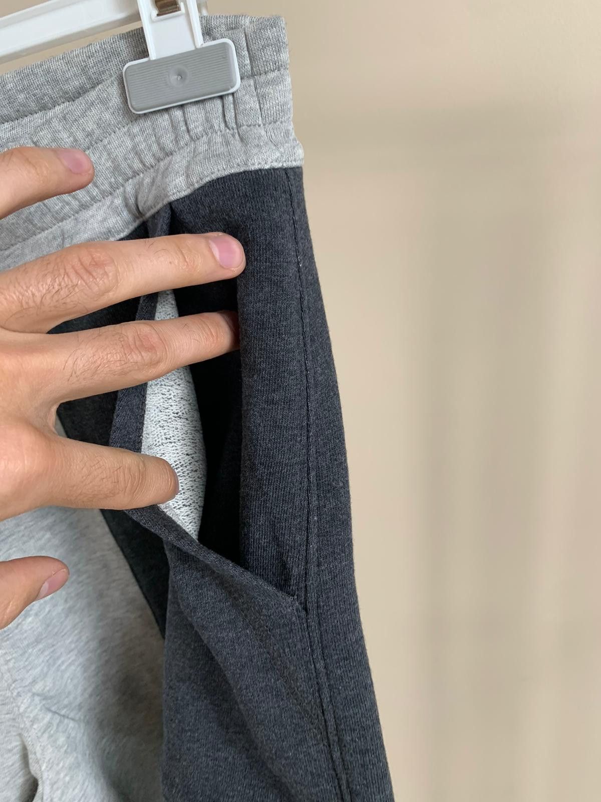 Alexander McQueen Contrast Sweat Pants With Logo Trim in Grey Size US 32 / EU 48 - 7 Thumbnail