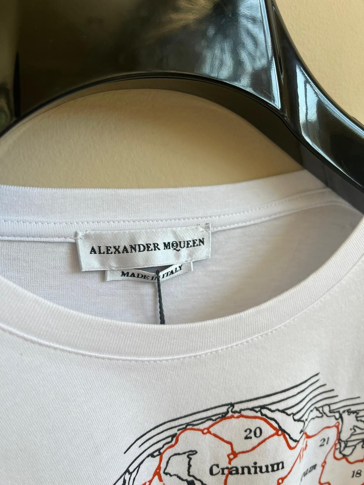 Alexander McQueen Long Sleeve T-Shirt in White Size US L / EU 52-54 / 3 - 11 Thumbnail