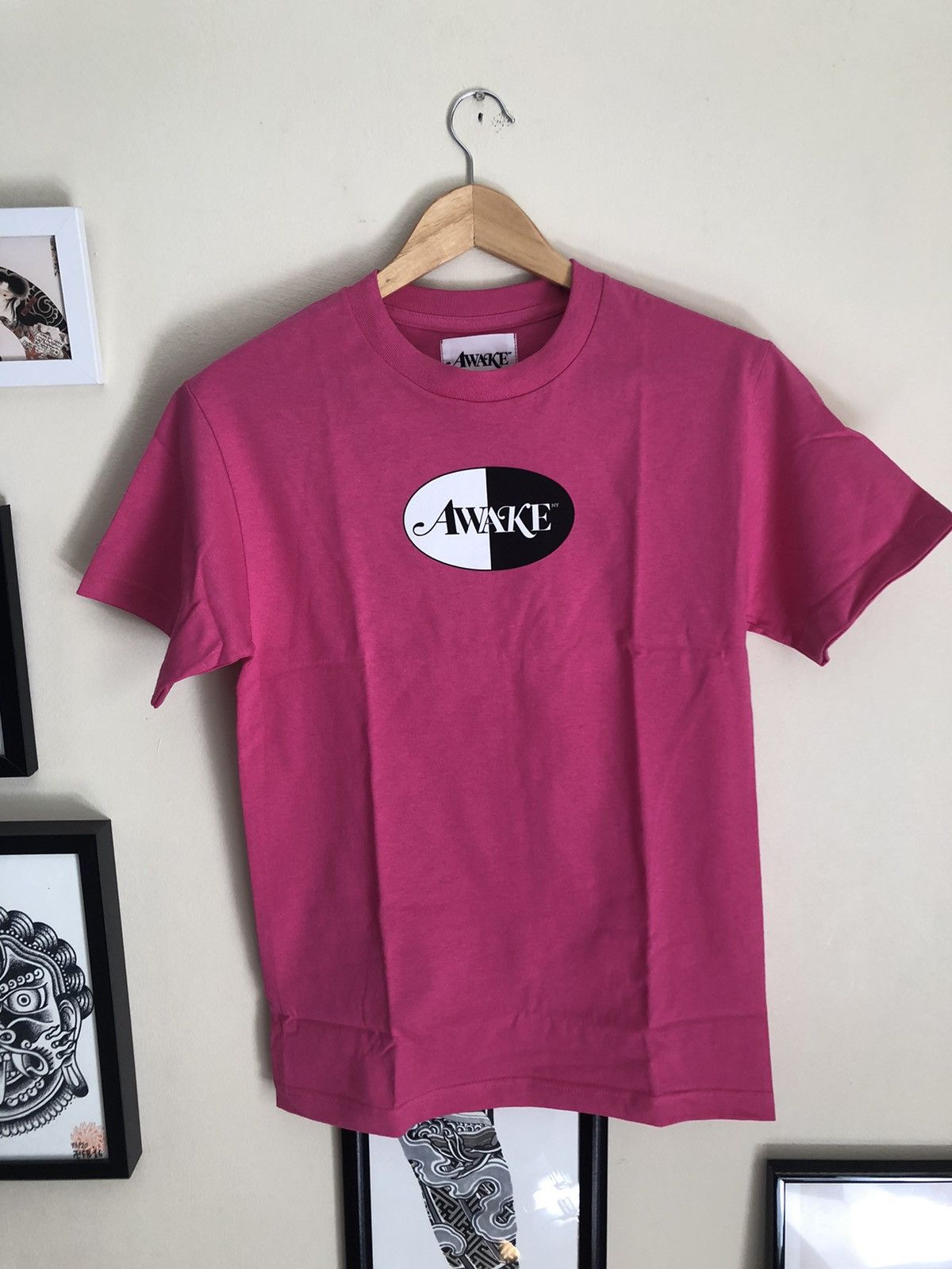 Awake NY Awake NY split logo magenta t-shirt Size US S / EU 44-46 / 1 - 1 Thumbnail