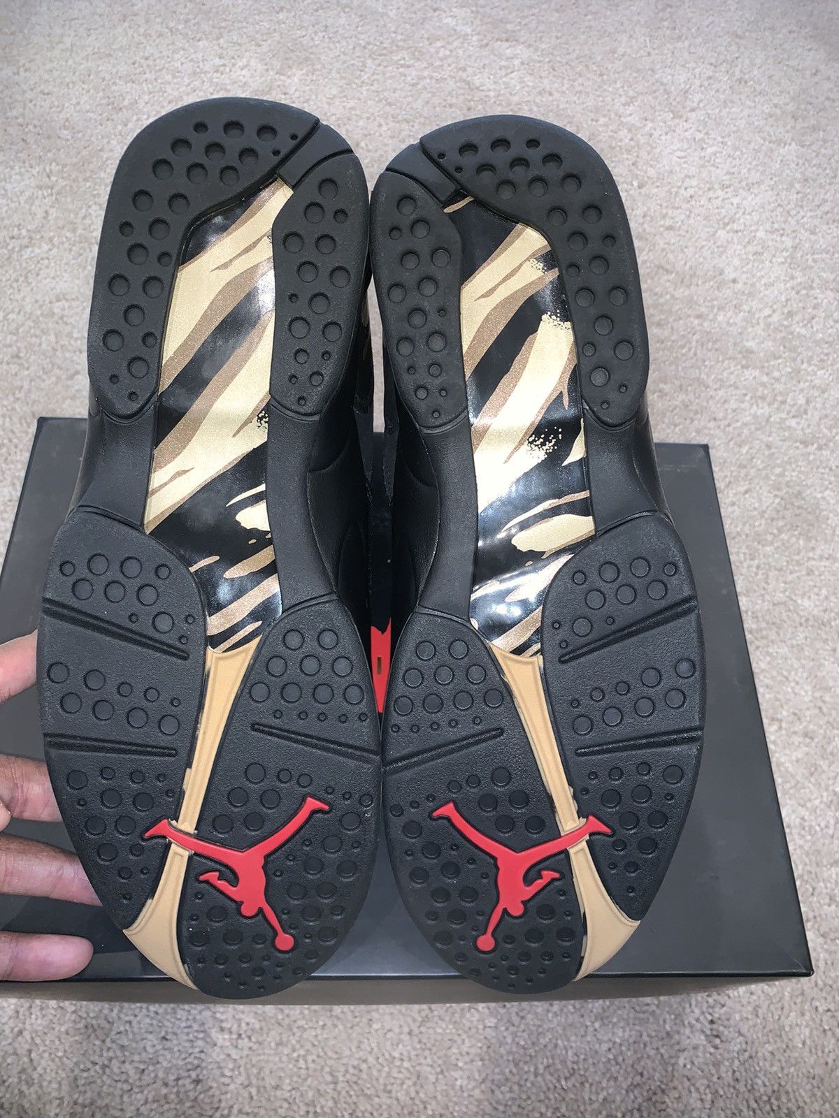 Drake × Jordan Brand × Nike OVO x Air Jordan 8 Retro Black 2018 Size US 11 / EU 44 - 11 Thumbnail