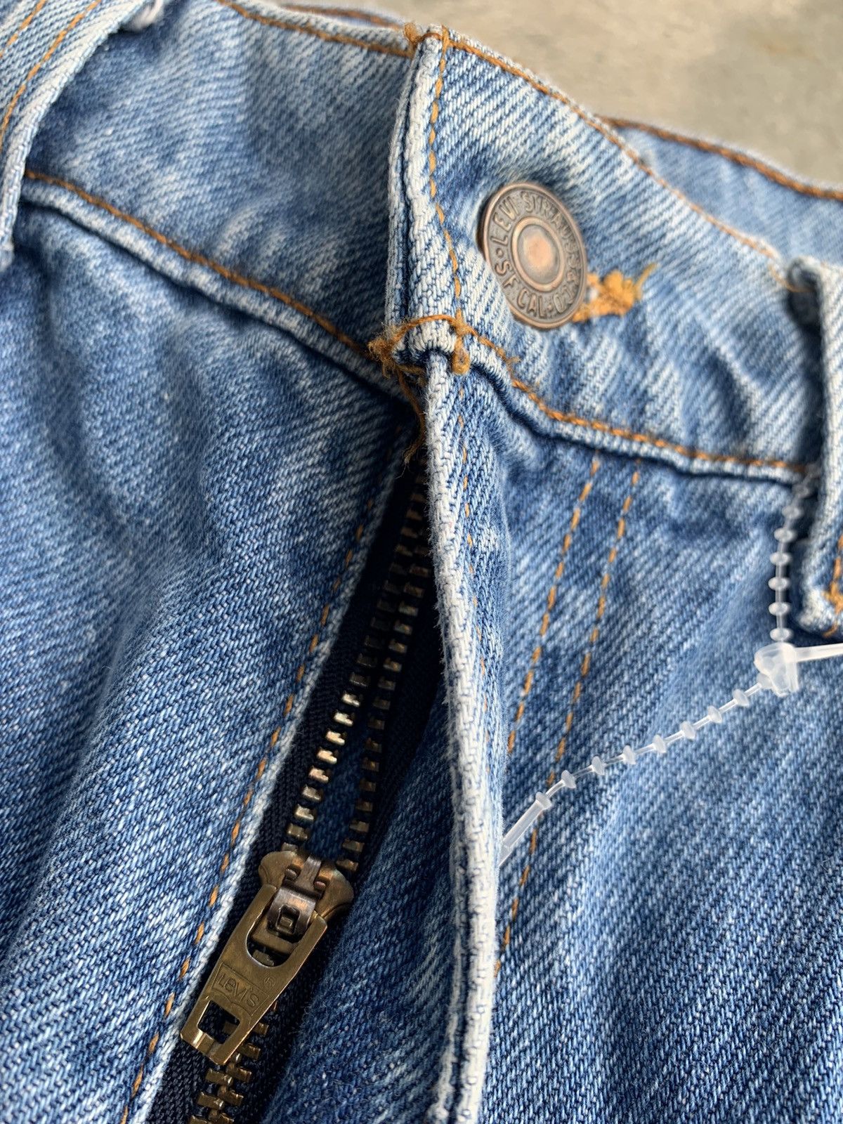 Levi's × Vintage Vintage 90s Levis Made in USA distressed Denim Pant Size US 30 / EU 46 - 3 Thumbnail