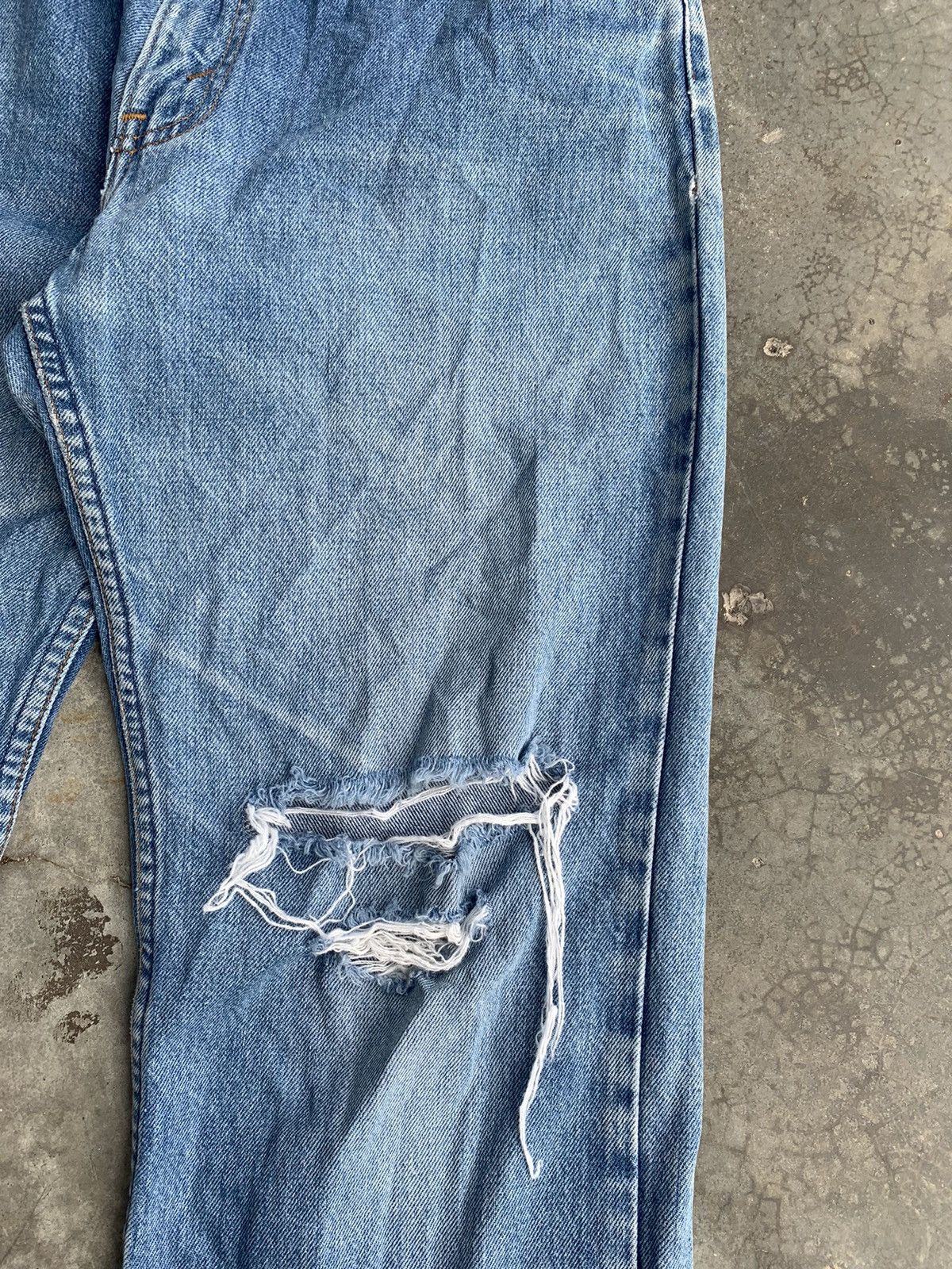 Levi's × Vintage Vintage 90s Levis Made in USA distressed Denim Pant Size US 30 / EU 46 - 2 Thumbnail