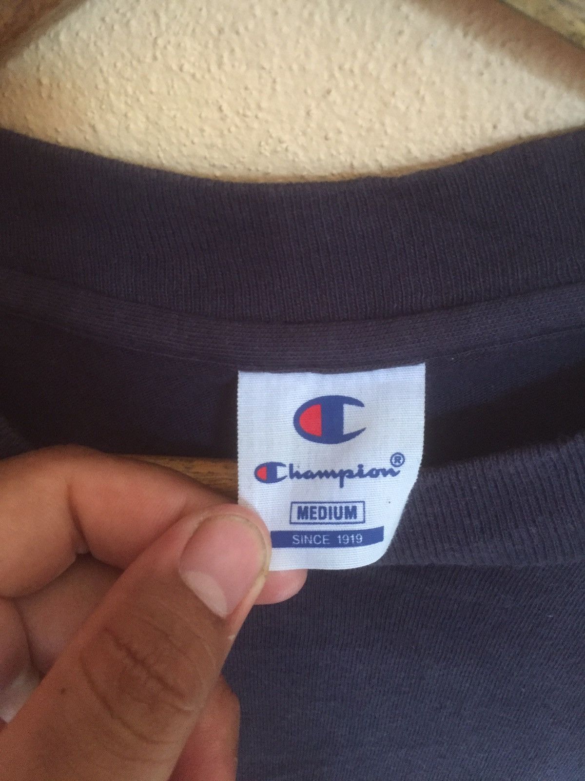Champion × Vintage Rare Vintage champion tee spellout Size US M / EU 48-50 / 2 - 4 Thumbnail