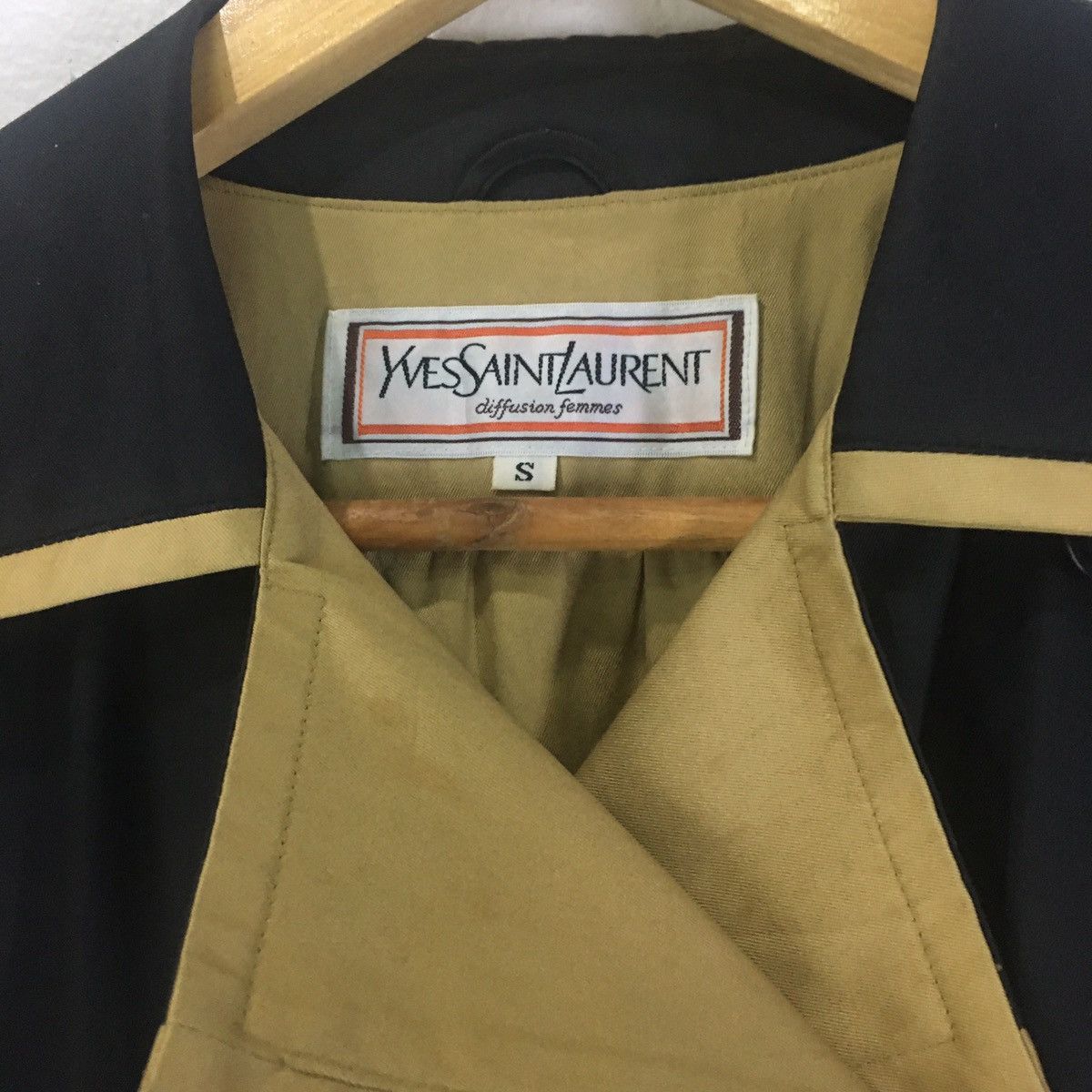 Yves Saint Laurent Yves Saint Laurent Trench Coat Size M / US 6-8 / IT 42-44 - 4 Thumbnail