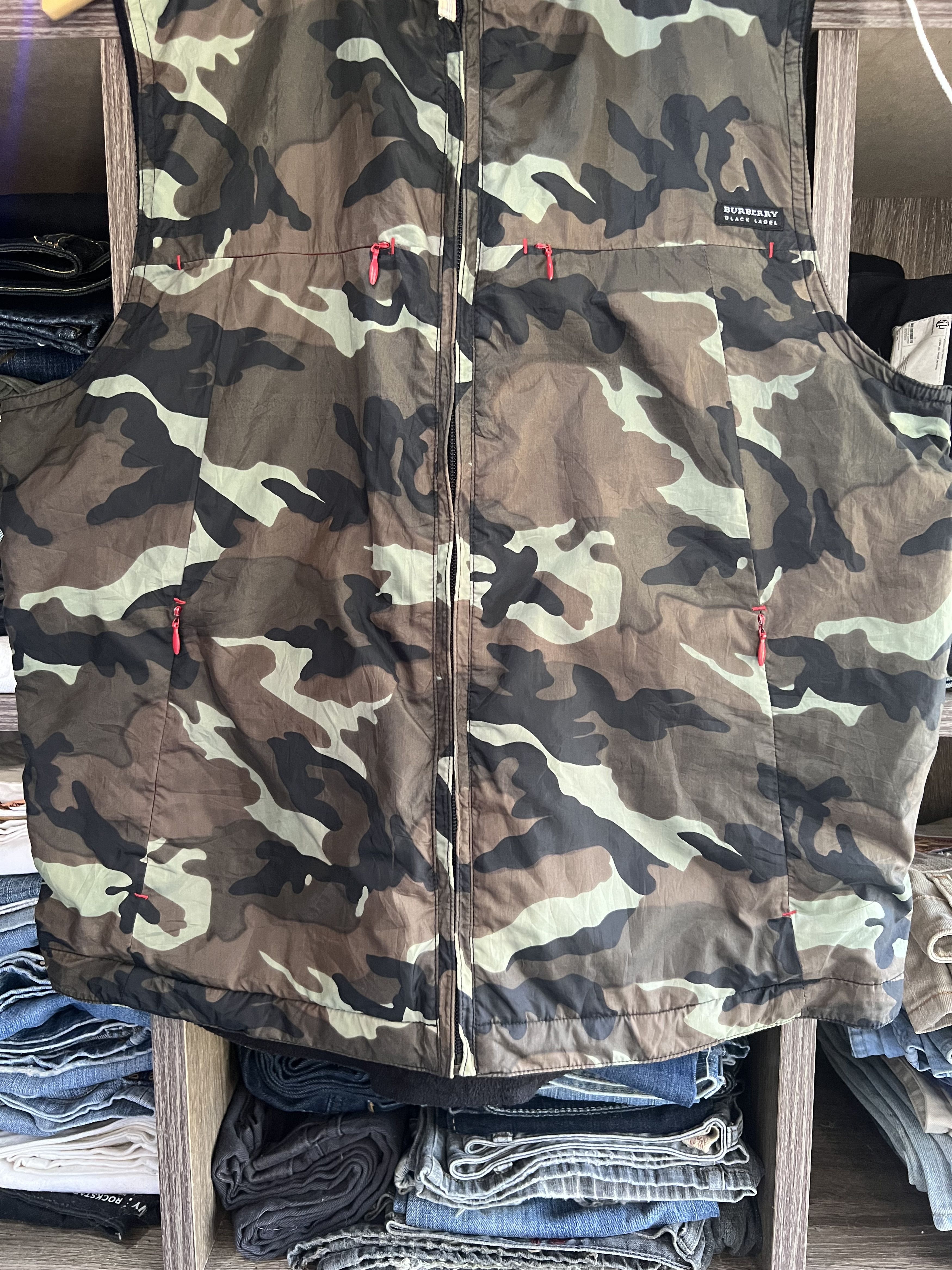 🔥Rare Reversible Burberry Black Label Camo Vest