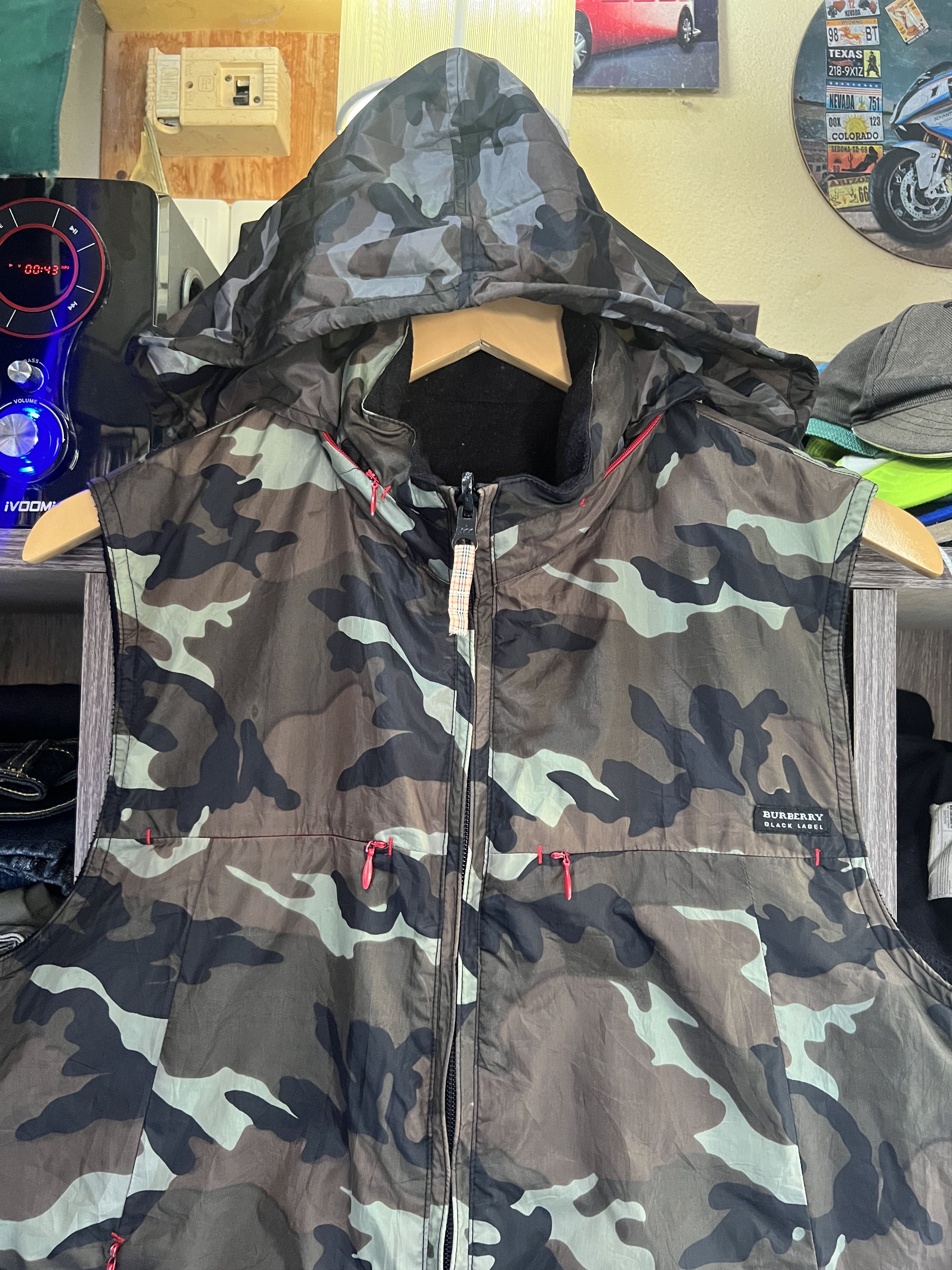 🔥Rare Reversible Burberry Black Label Camo Vest